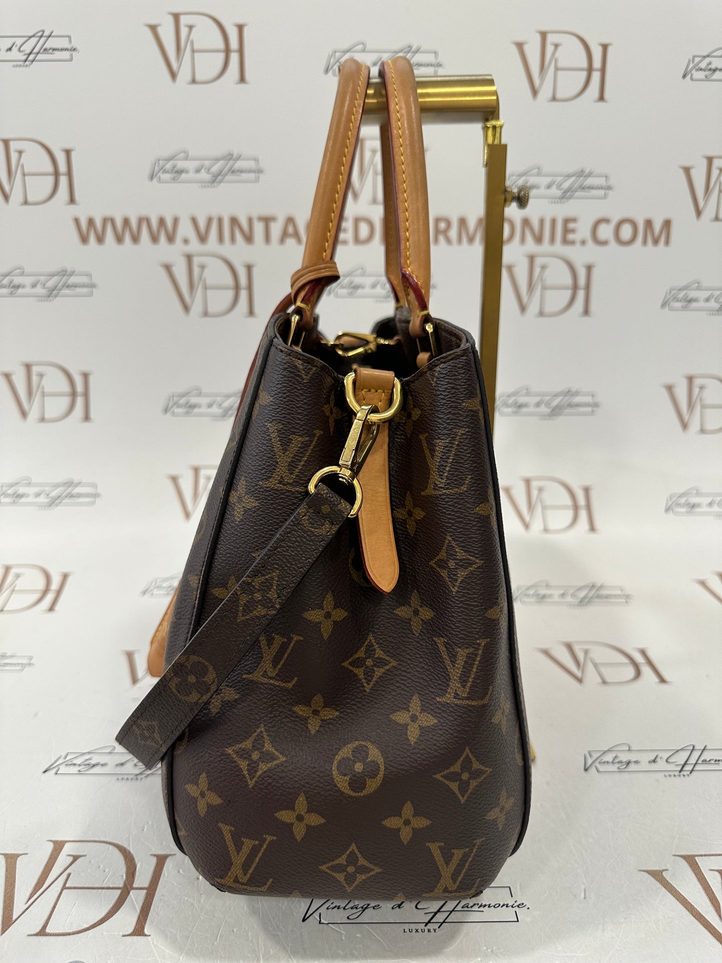 382825 - Louis Vuitton Montaigne