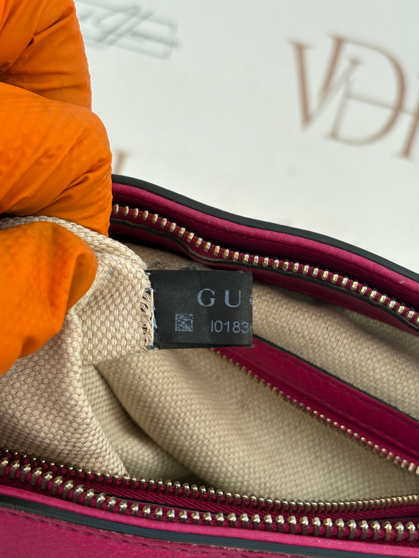 384280 - Gucci Soho