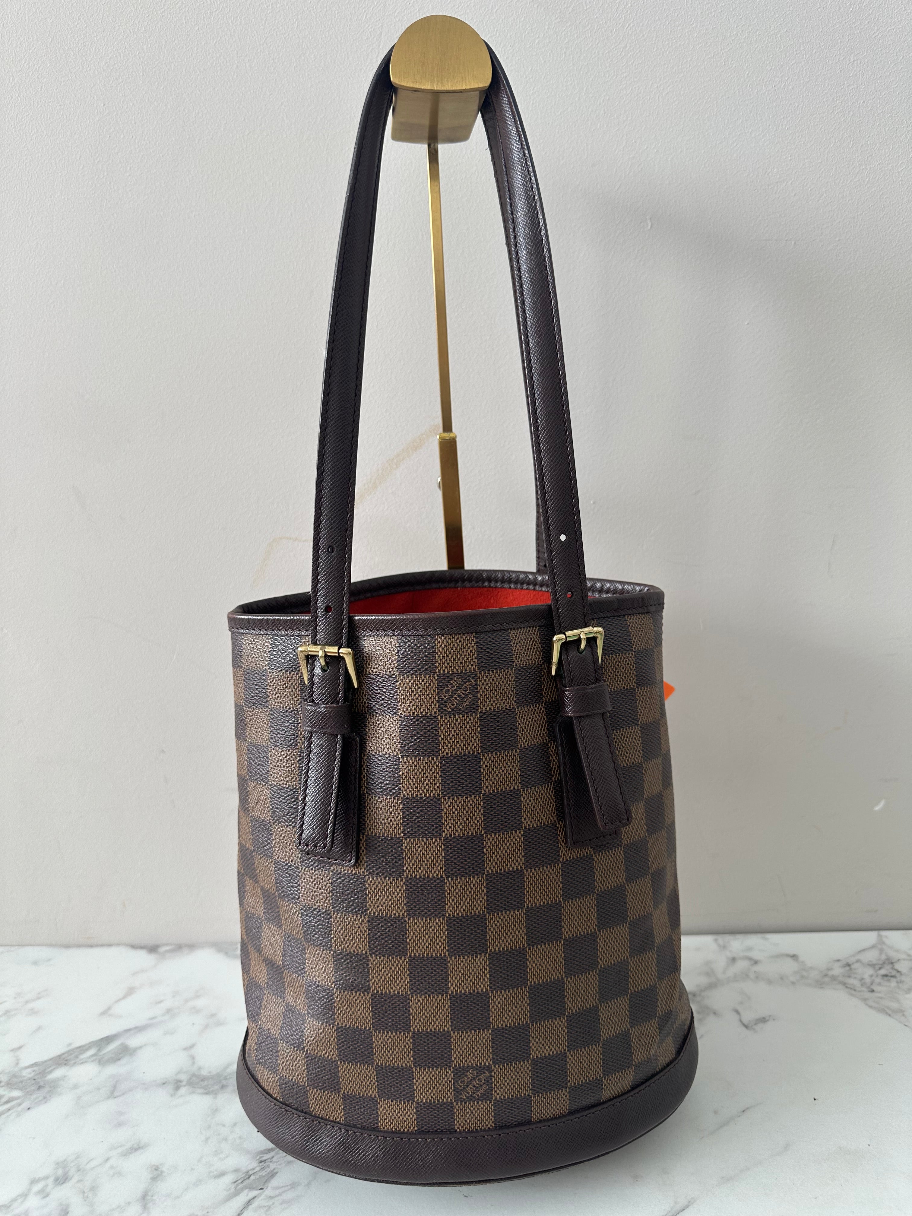 Louis Vuitton Marais