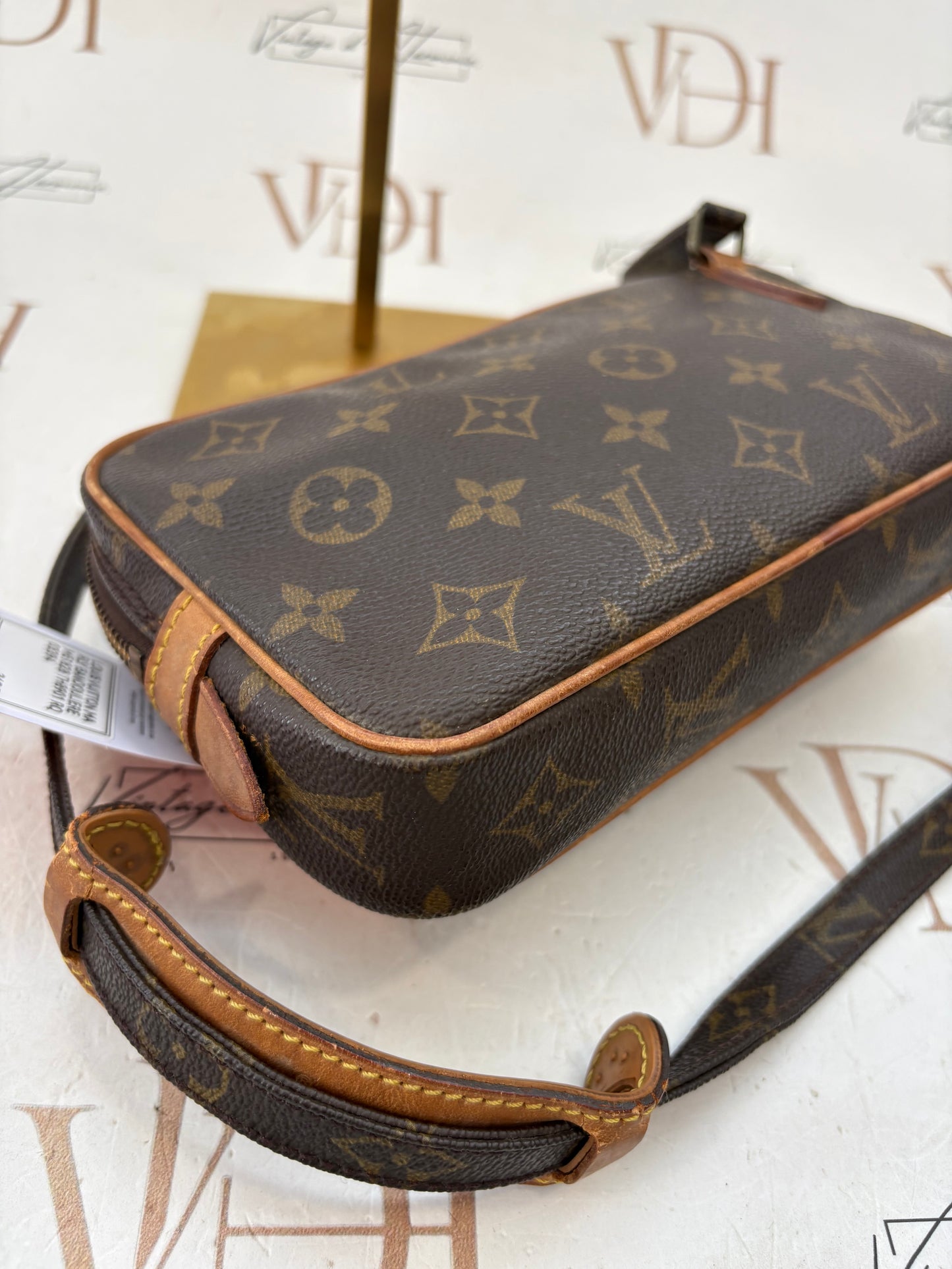 018287 - Louis Vuitton Marly Bandouliere