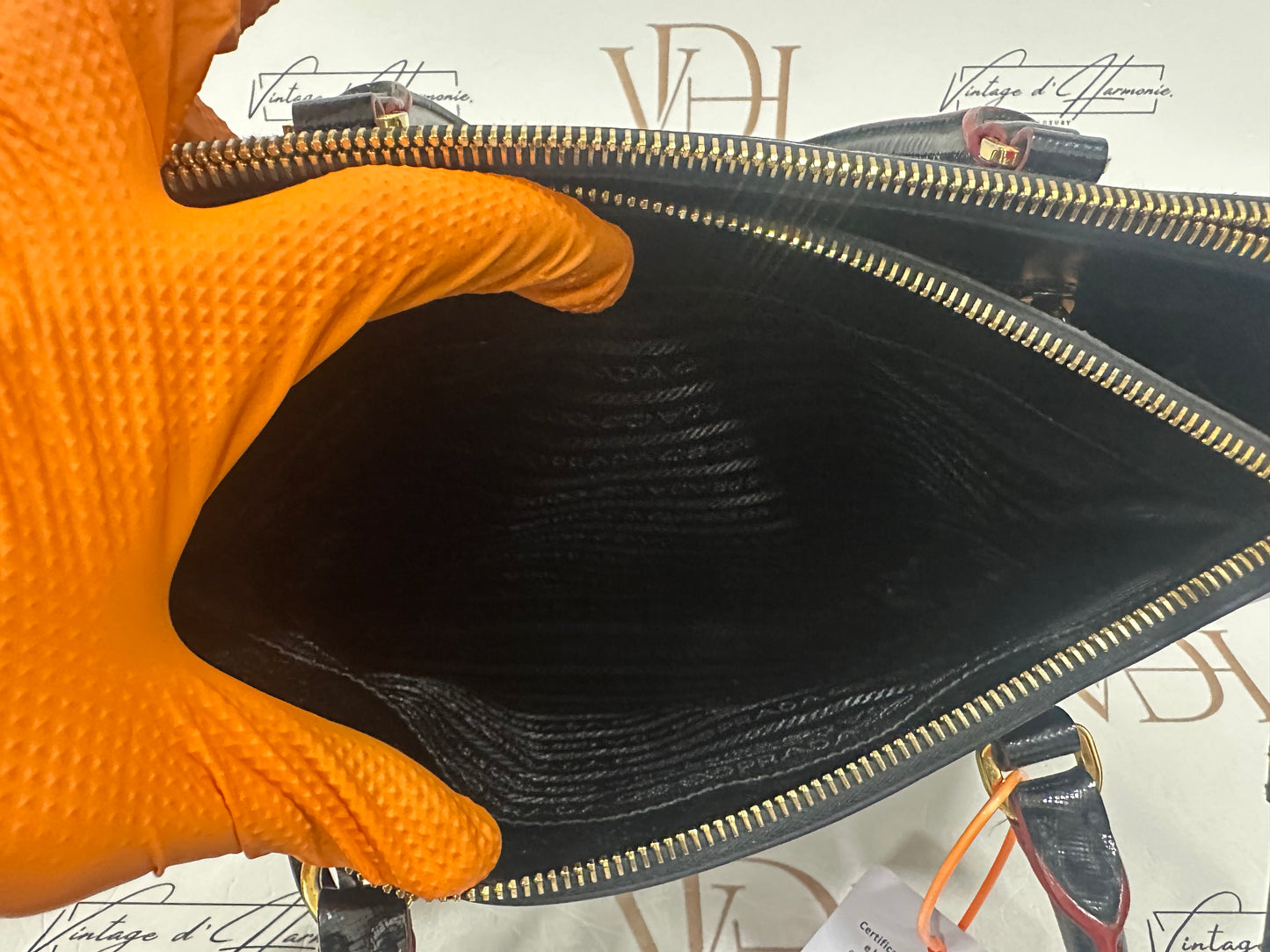 382946 - Prada Galleria Black