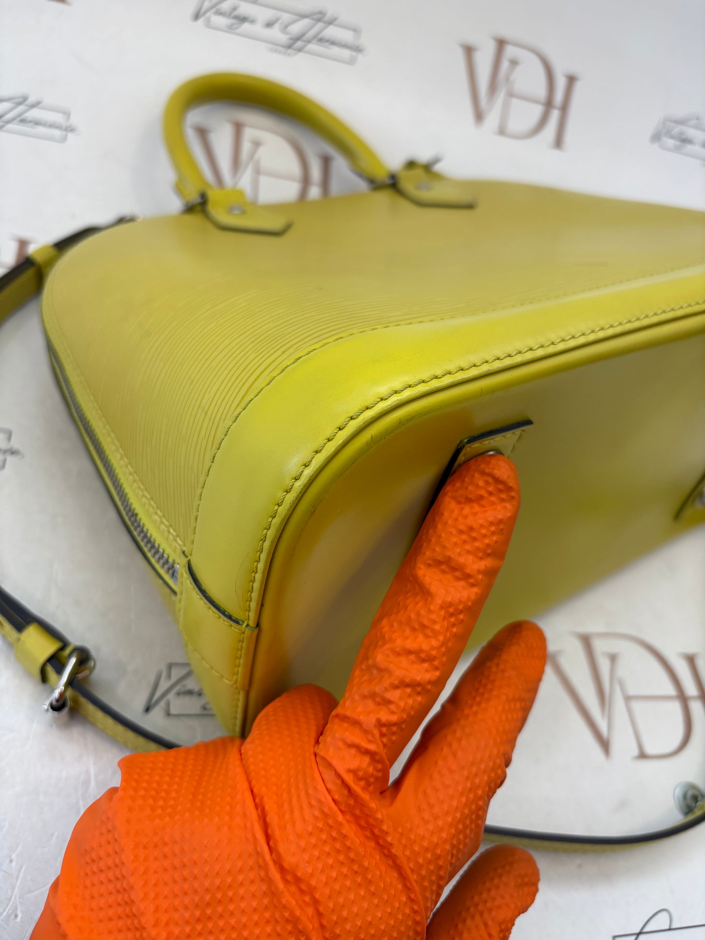 383691 - Louis Vuitton Alma