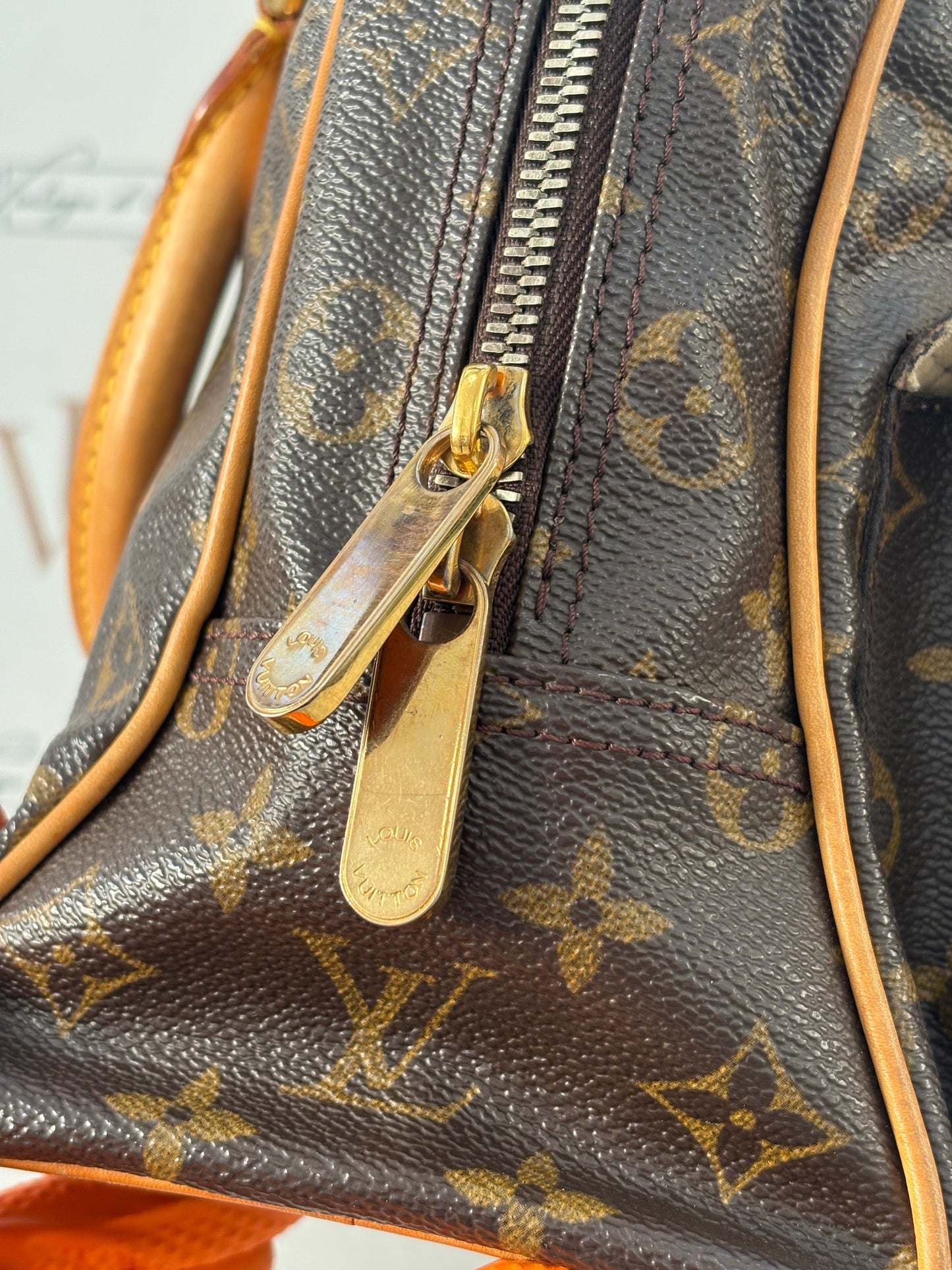 018904 - Louis Vuitton Manhattan PM