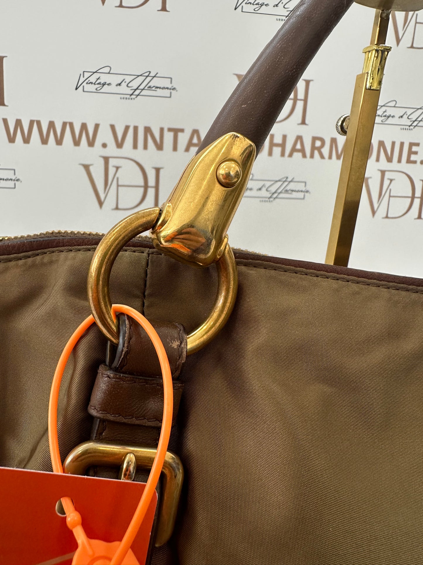 382544 - Prada
