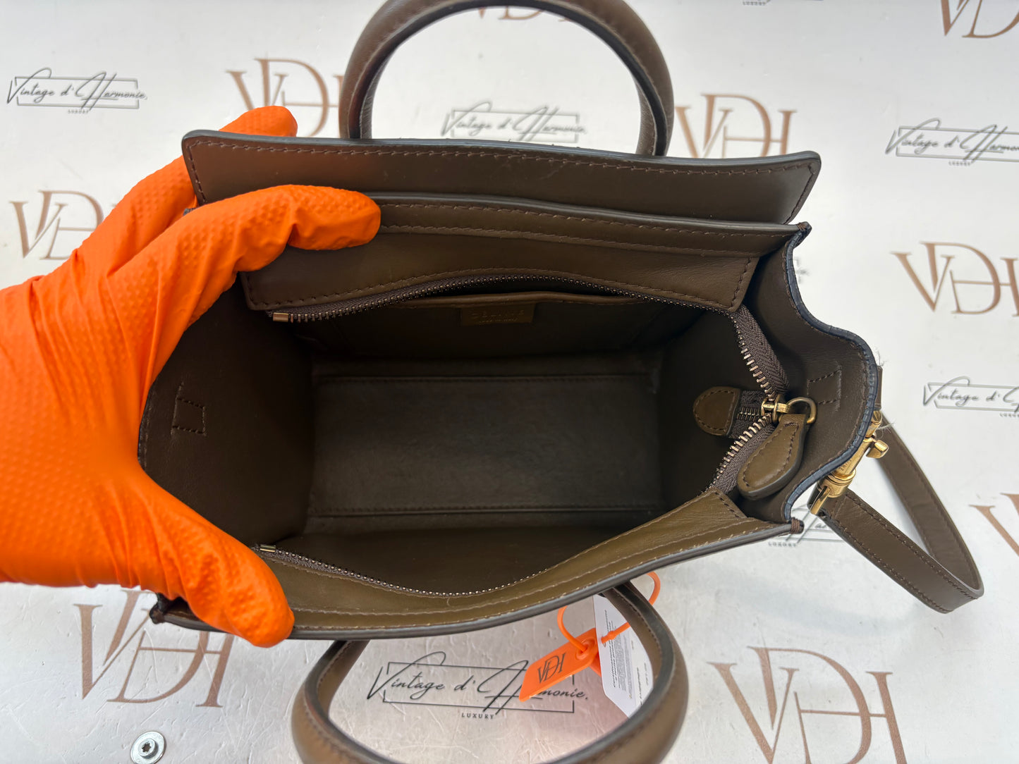 384195 - Céline Luggage