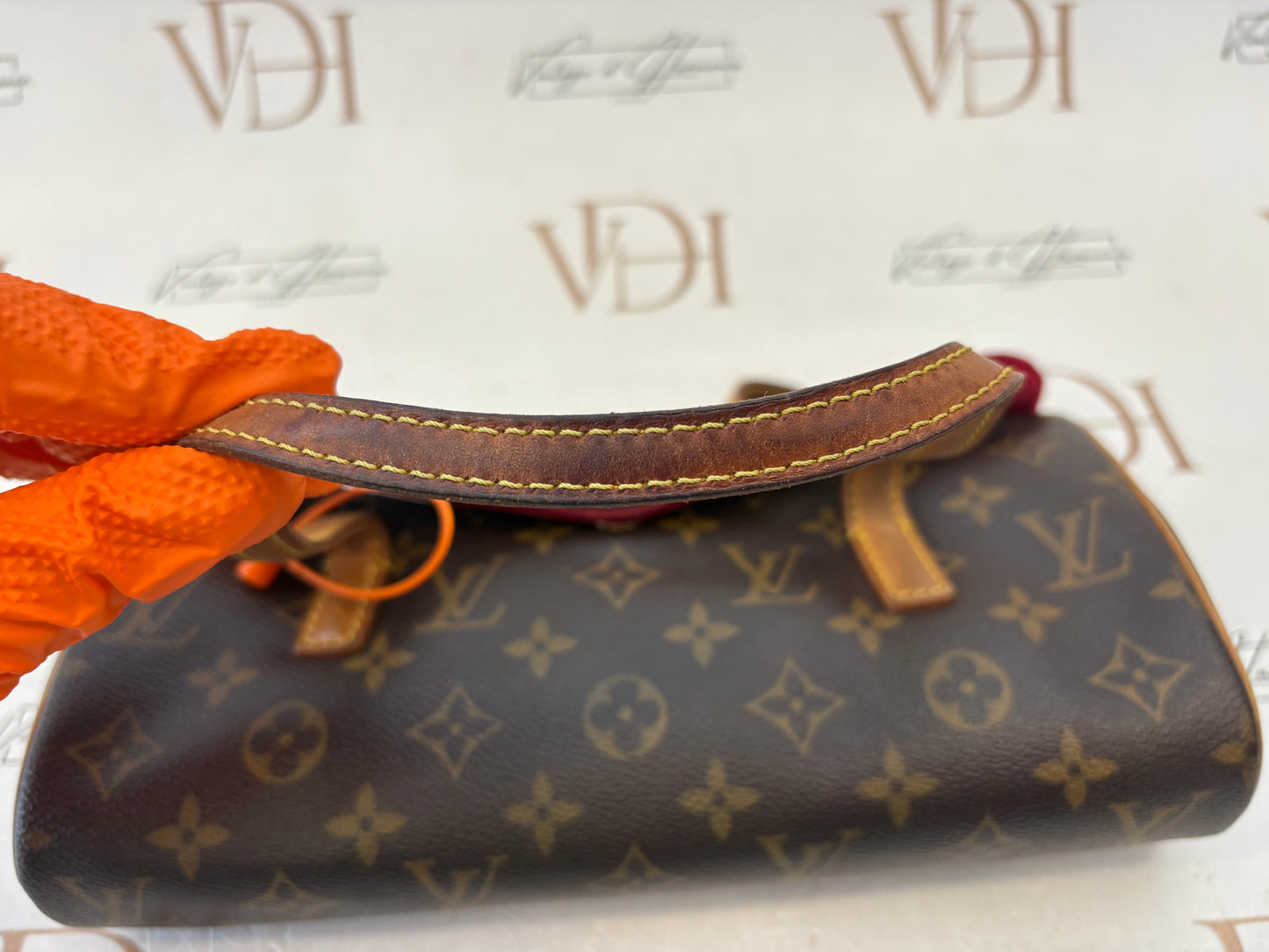 016907 - Louis Vuitton Sonatine