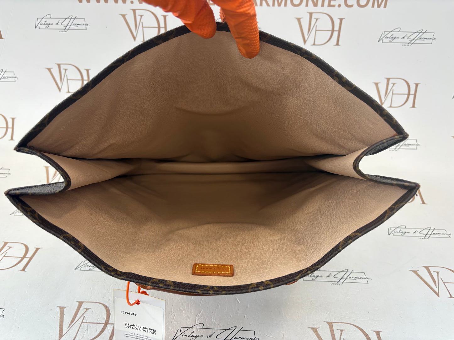 018793 - Louis Vuitton Sac Plat
