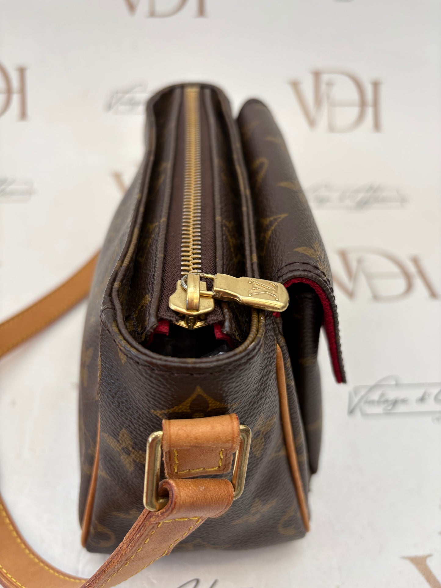 018872 - Louis Vuitton Viva Cite PM