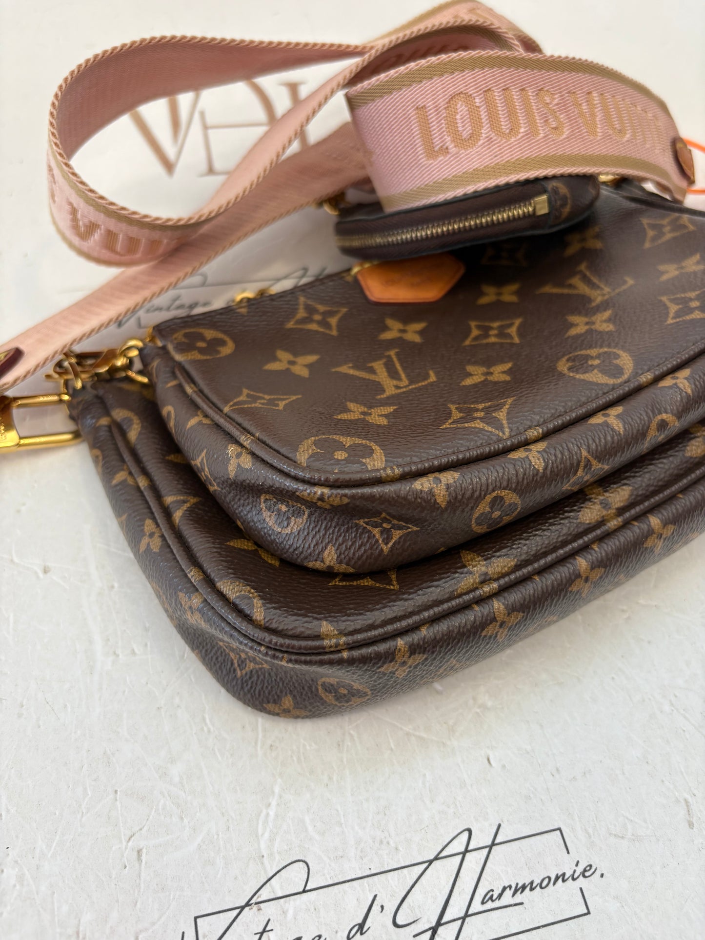 384068 - Louis Vuitton Multipochette
