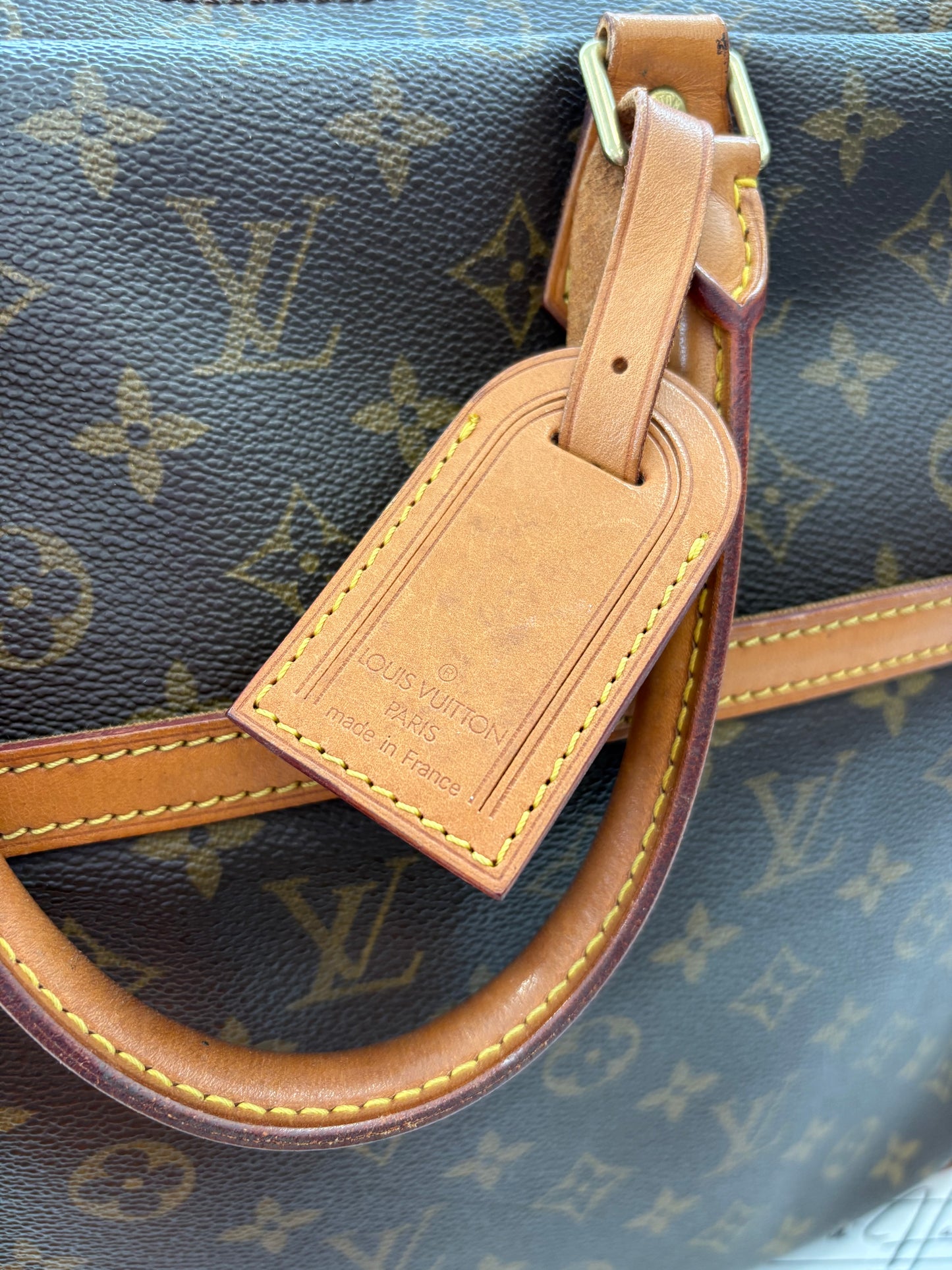 018300 - Louis Vuitton Porte Documents