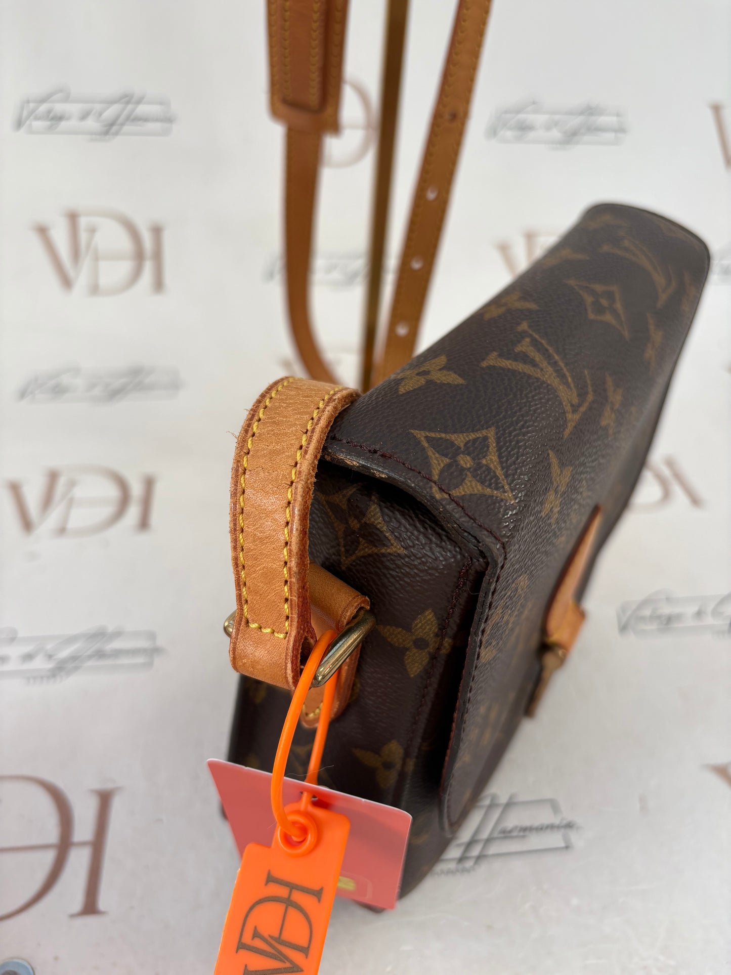 018181 - Louis Vuitton Saint Cloud MM