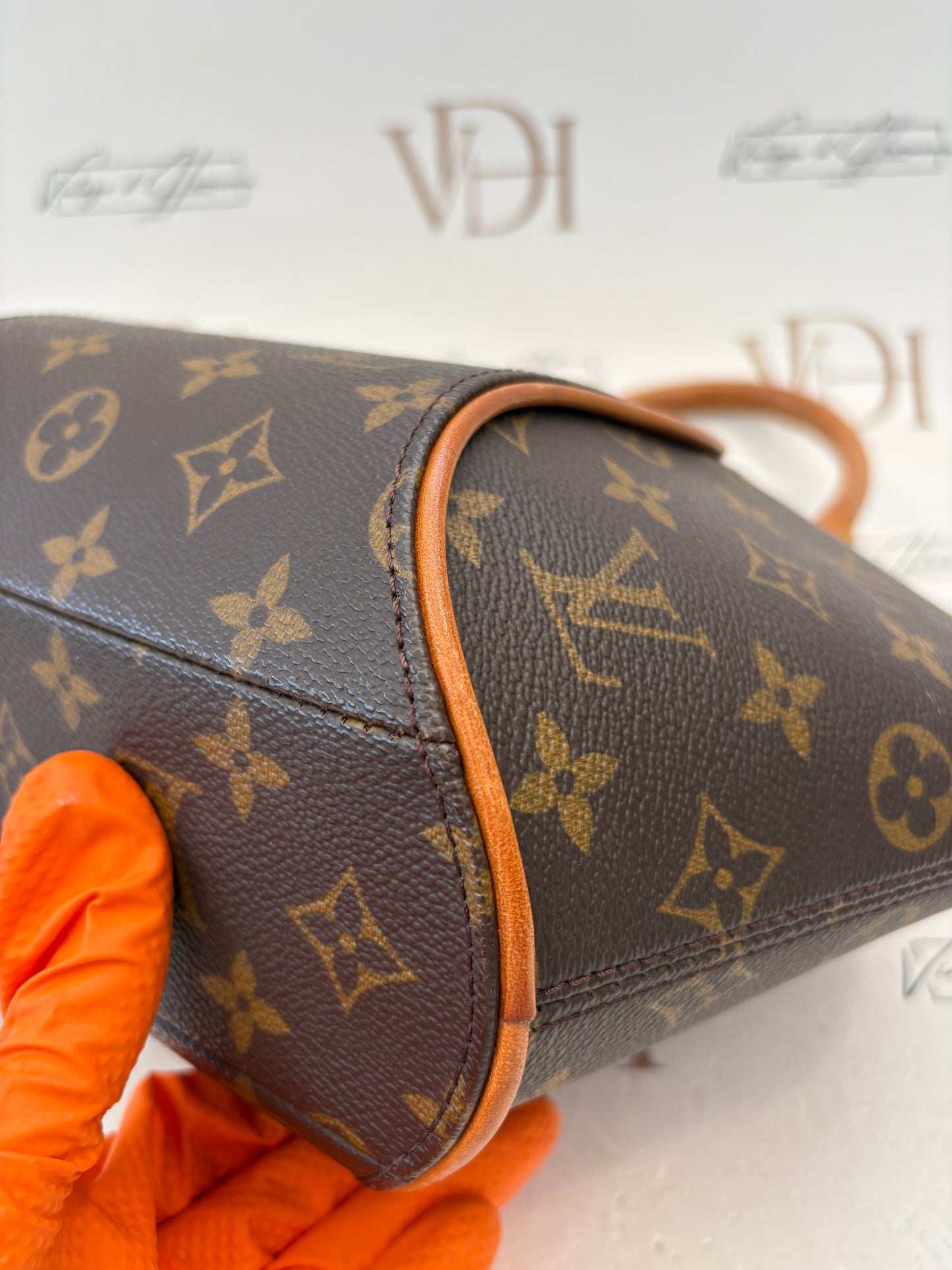 018134 - Louis Vuitton Ellipse