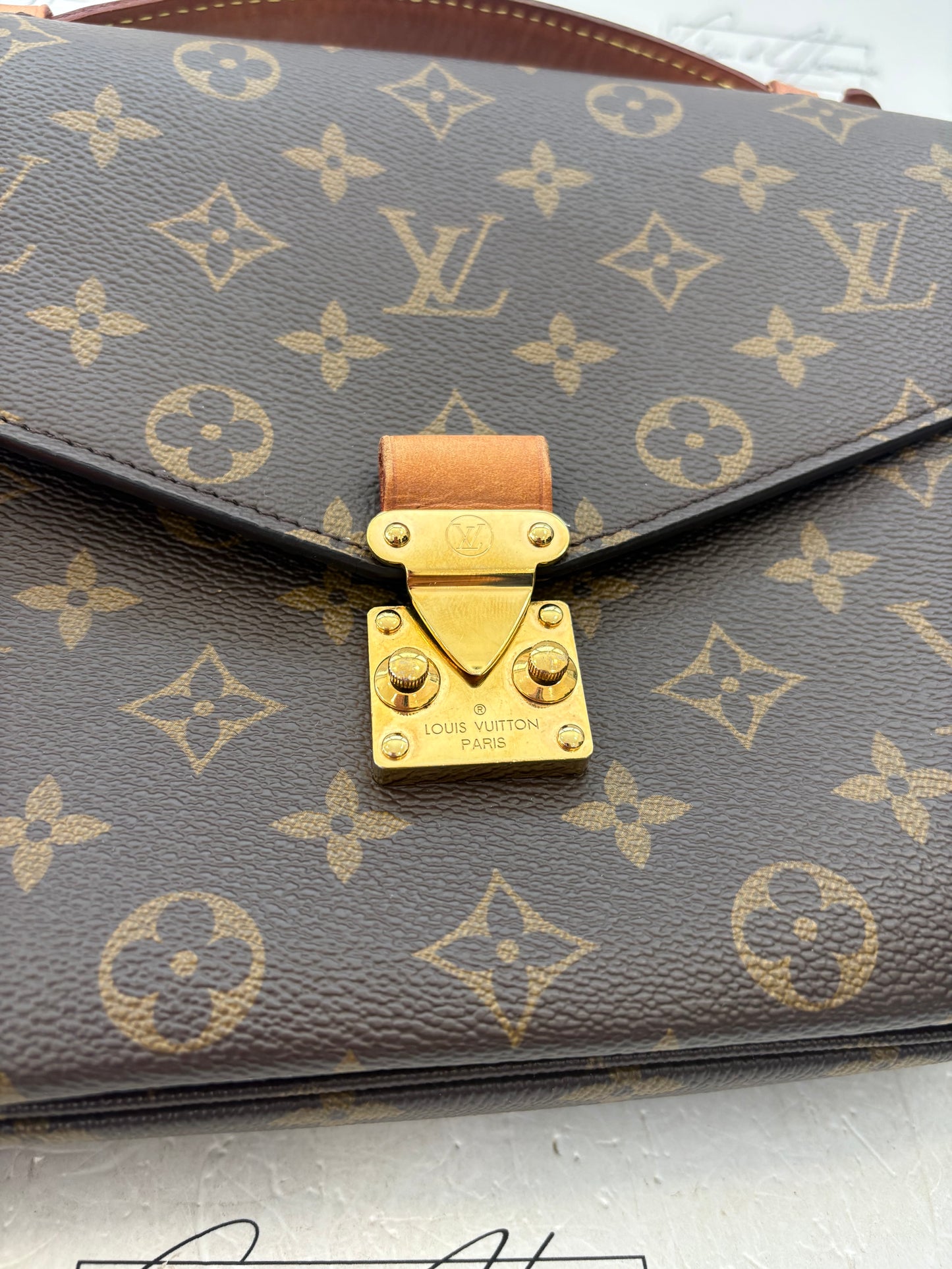 384110 - Louis Vuitton Metis