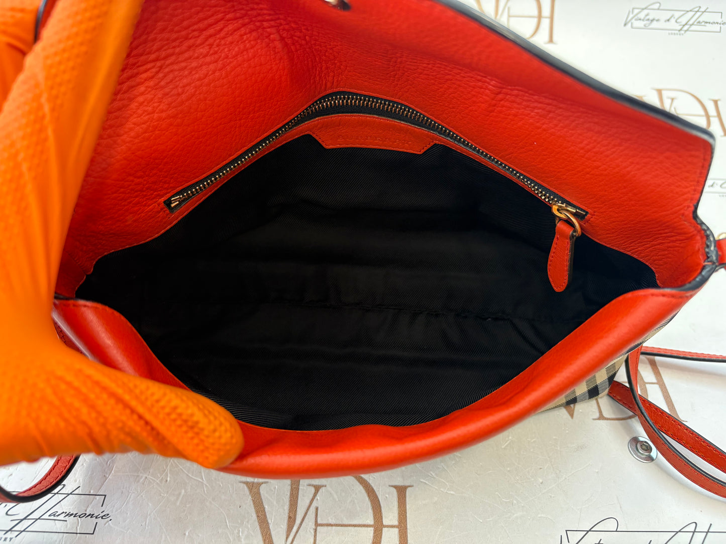 383902 - Burberry Bag