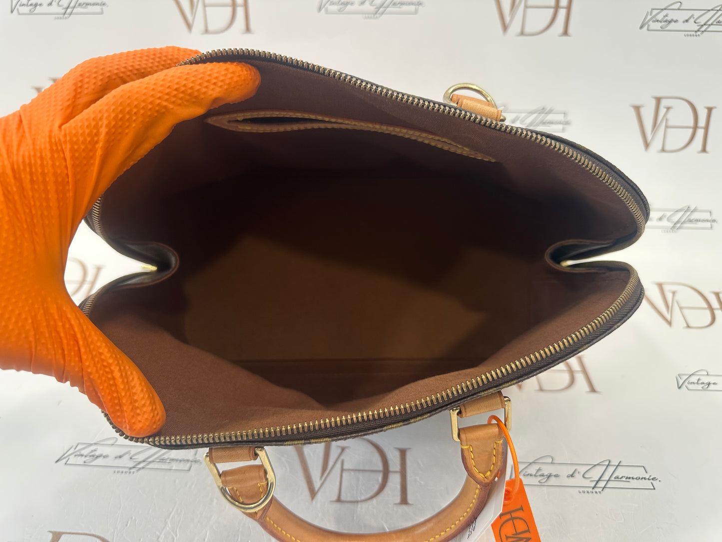 016897 - Louis Vuitton Alma
