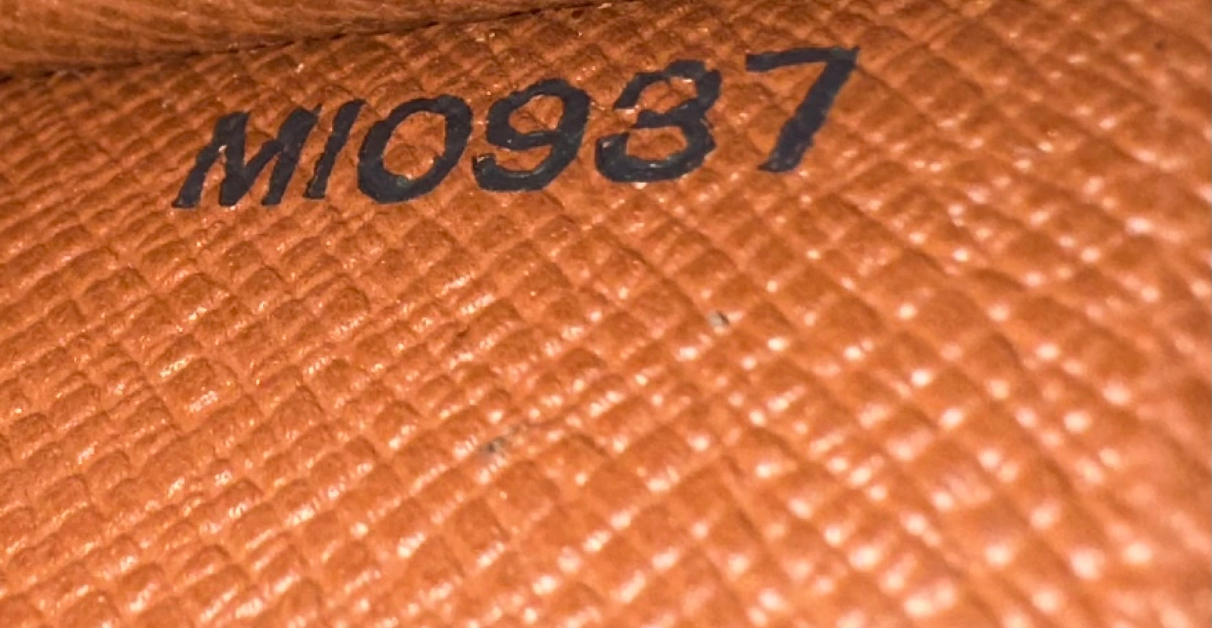 Louis Vuitton Bordeaux 23