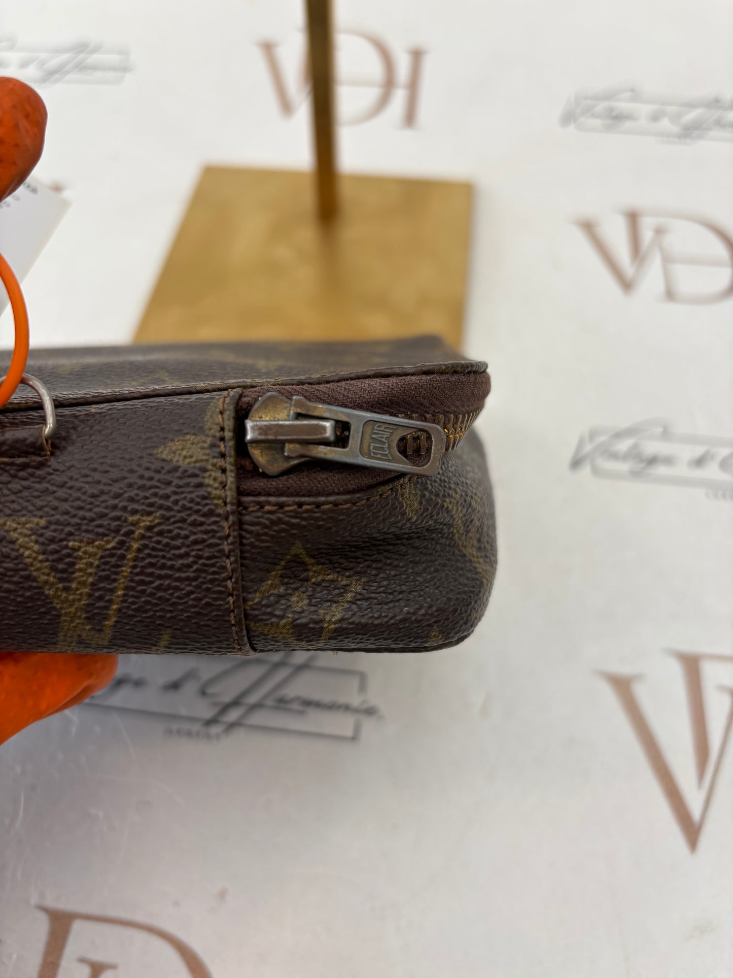 017683 - Louis Vuitton Pochette Montecarlo