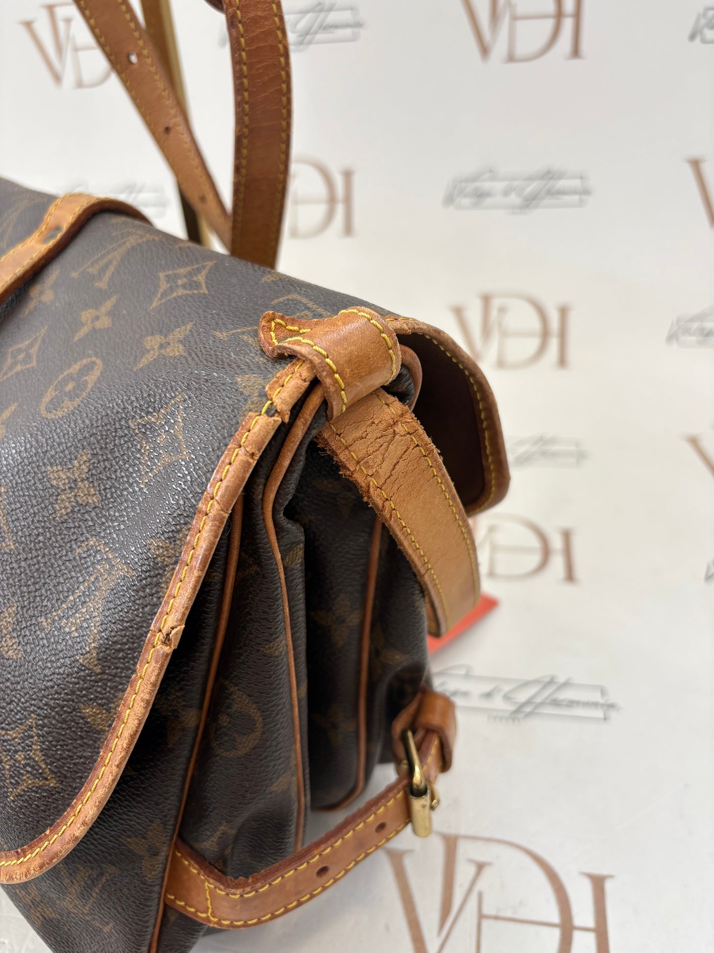 018283 - Louis Vuitton Saumur 30
