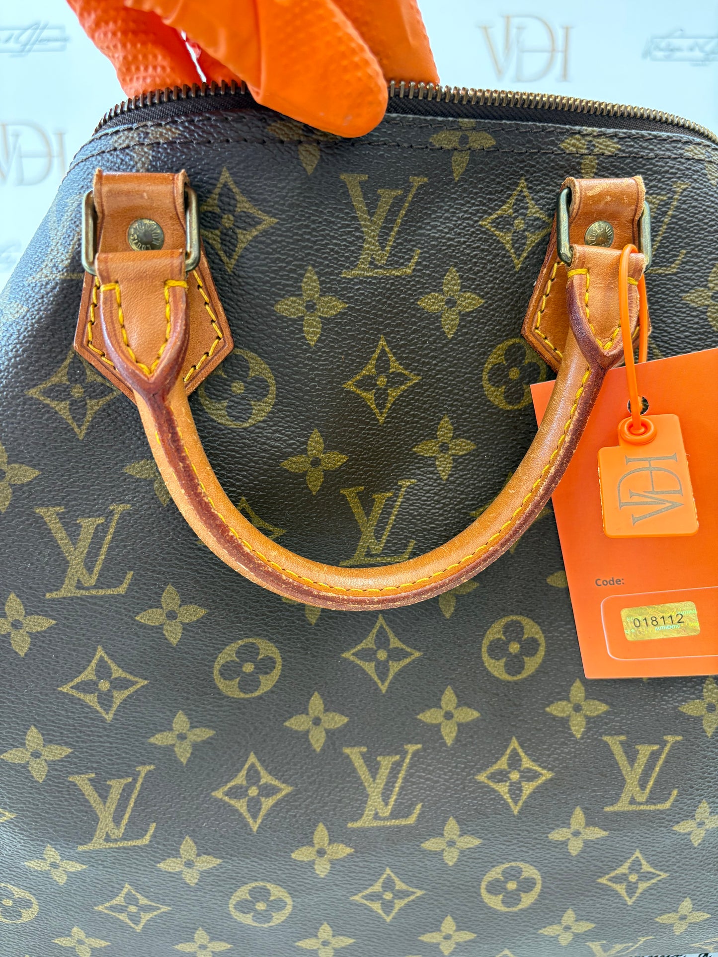 018112 - Louis Vuitton Speedy 40