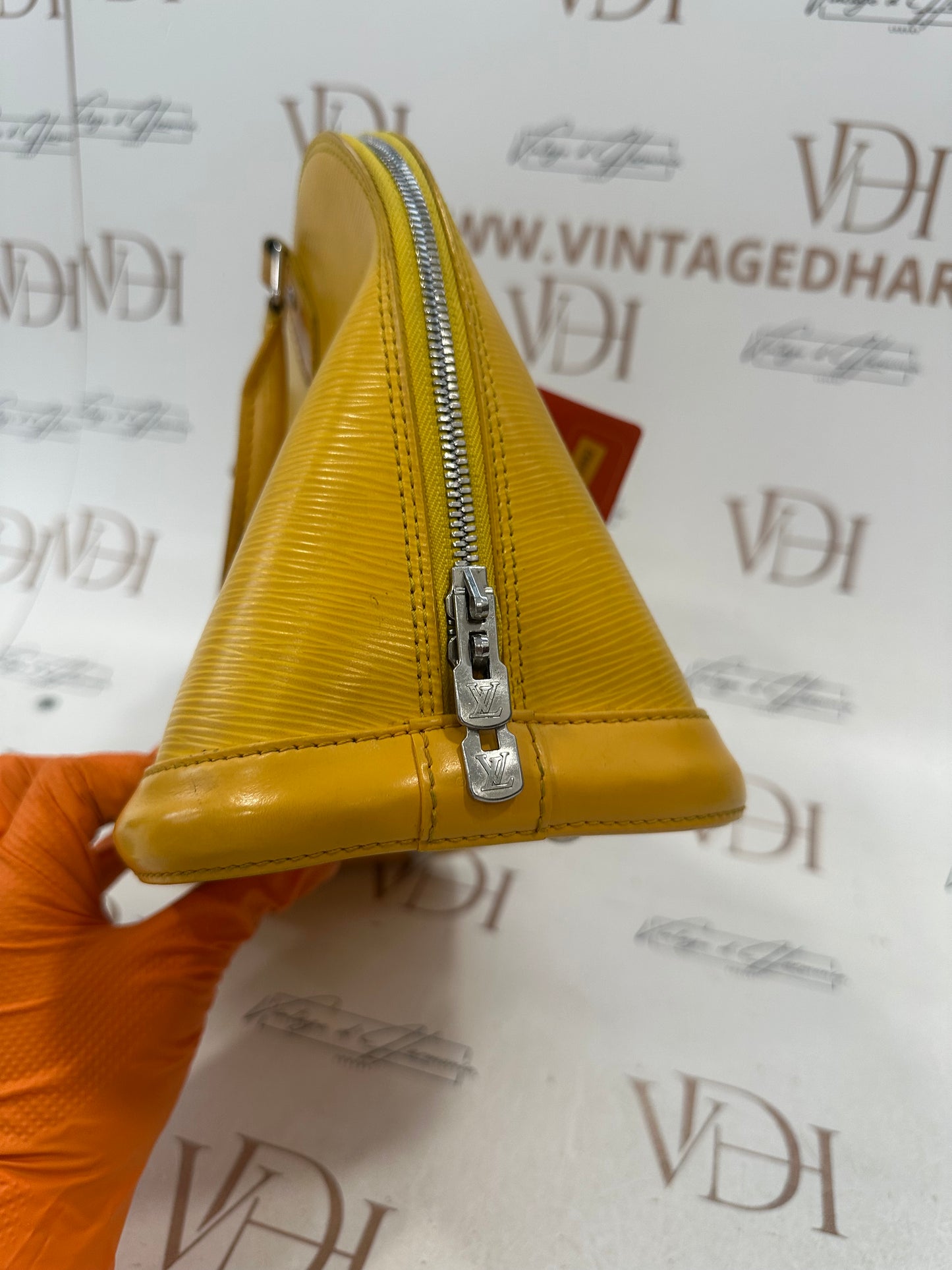 200882 - Louis Vuitton Alma Epi Yellow