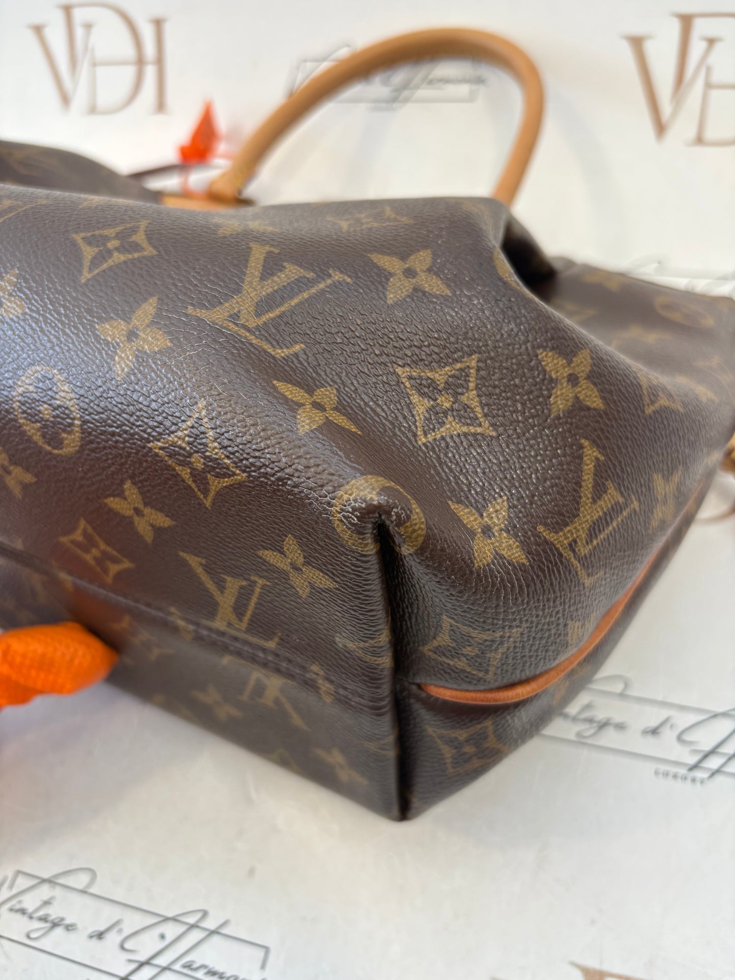 383325 - Louis Vuitton Turenne