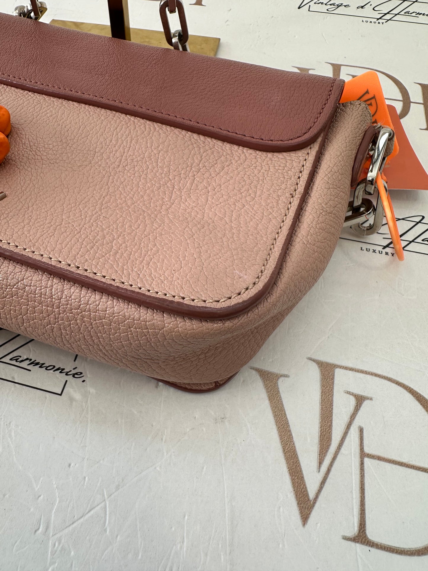 382810 - Miu Miu