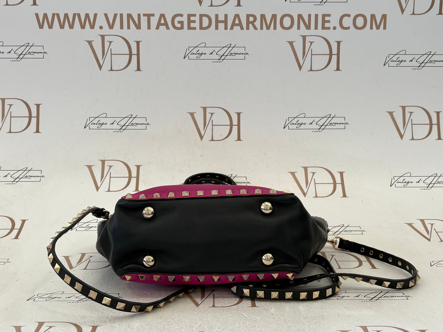 201414 - Valentino Rockstud