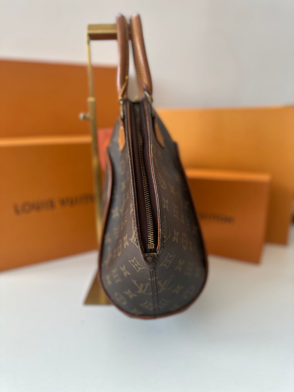 Louis Vuitton Ellipse MM