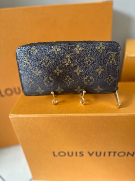 Louis Vuitton Zippy