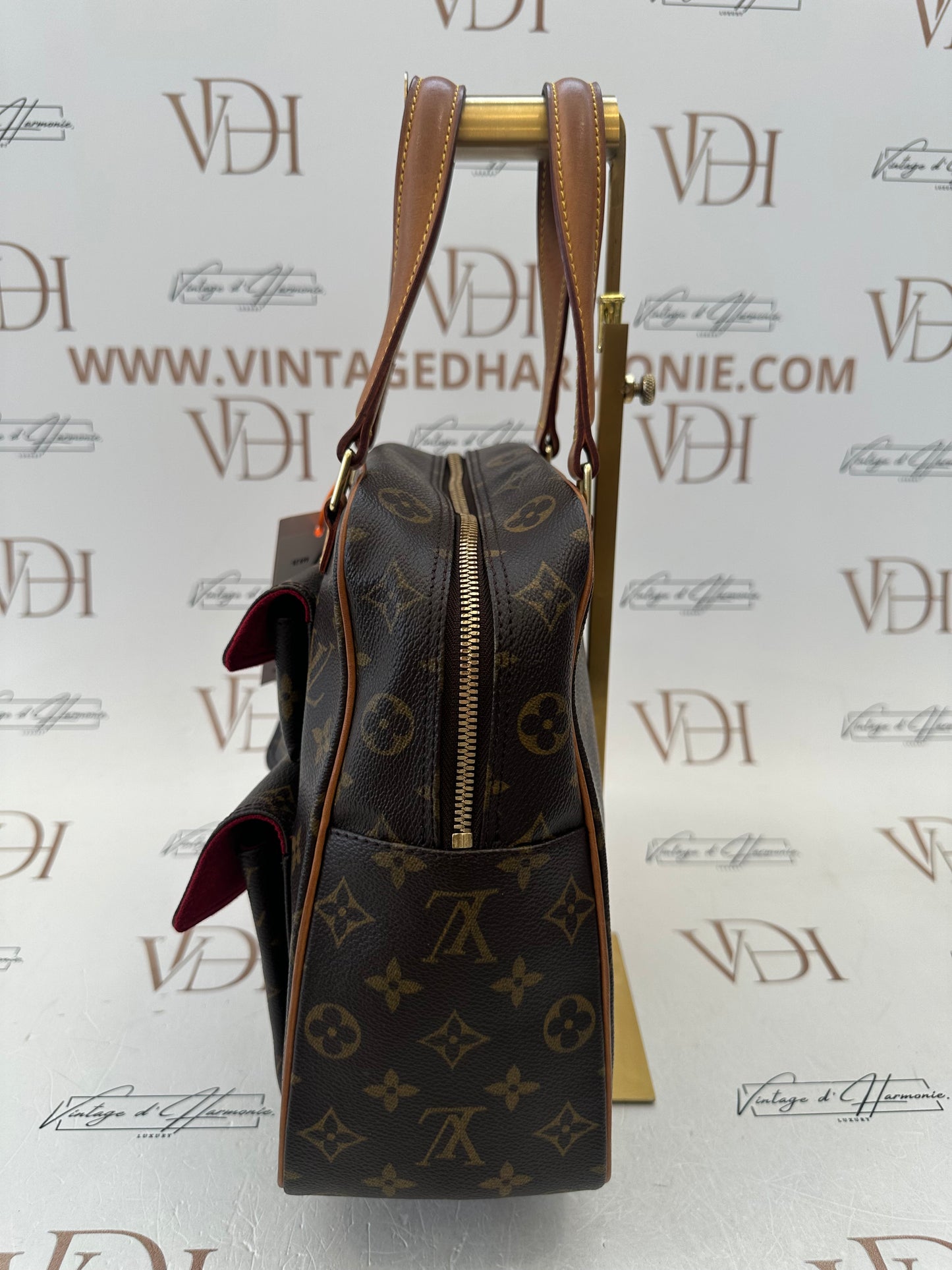 016929 - Louis Vuitton Excentricite