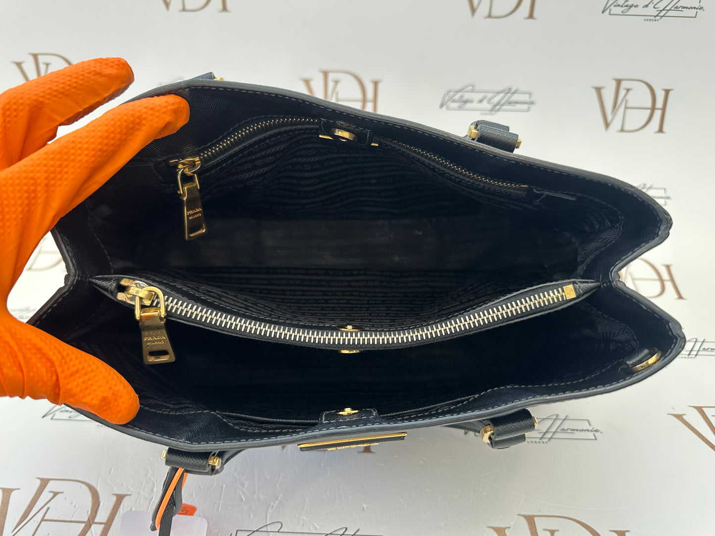 382512 - Prada Galleria Black