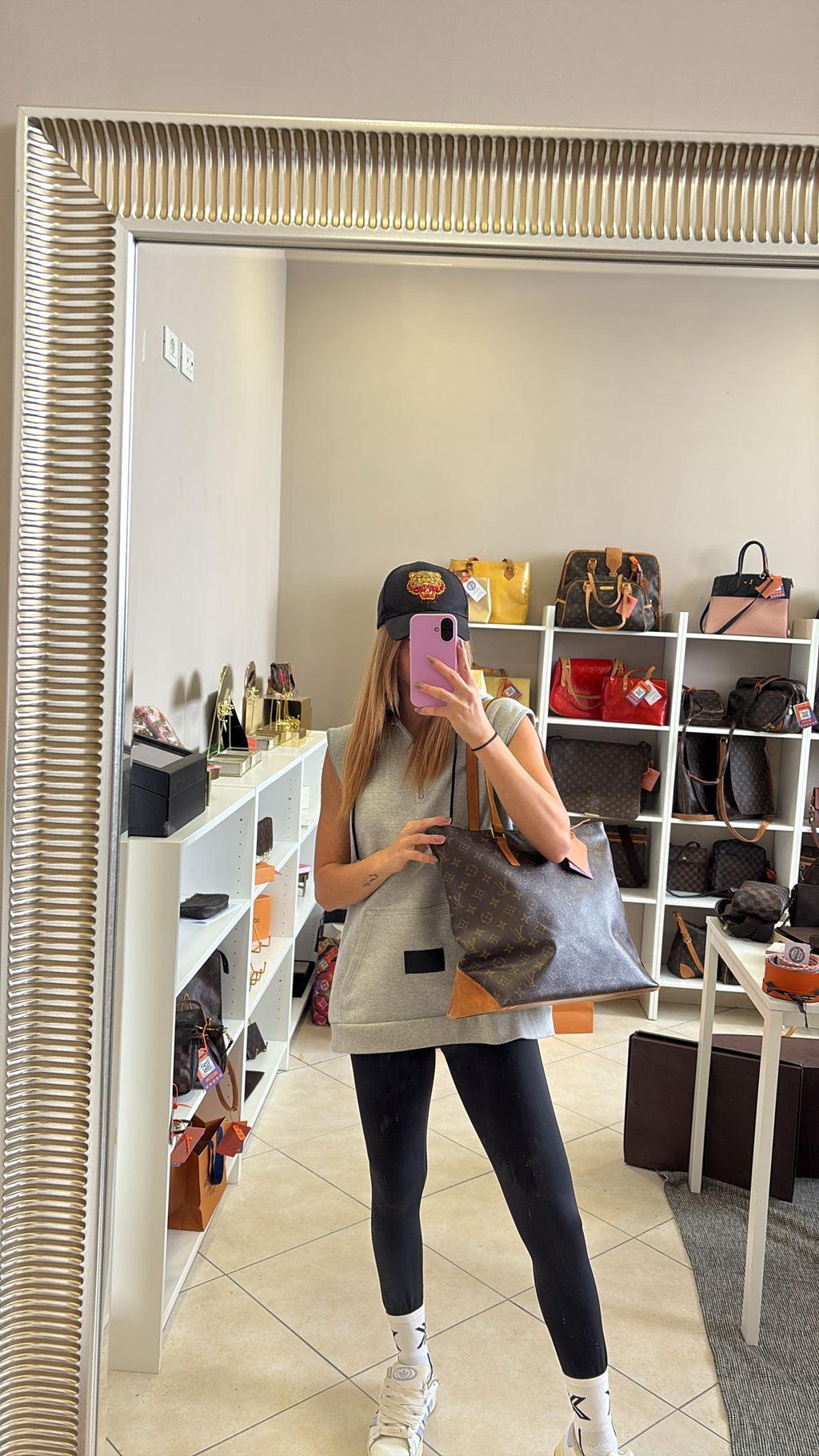 Louis Vuitton Cabas Mezzo