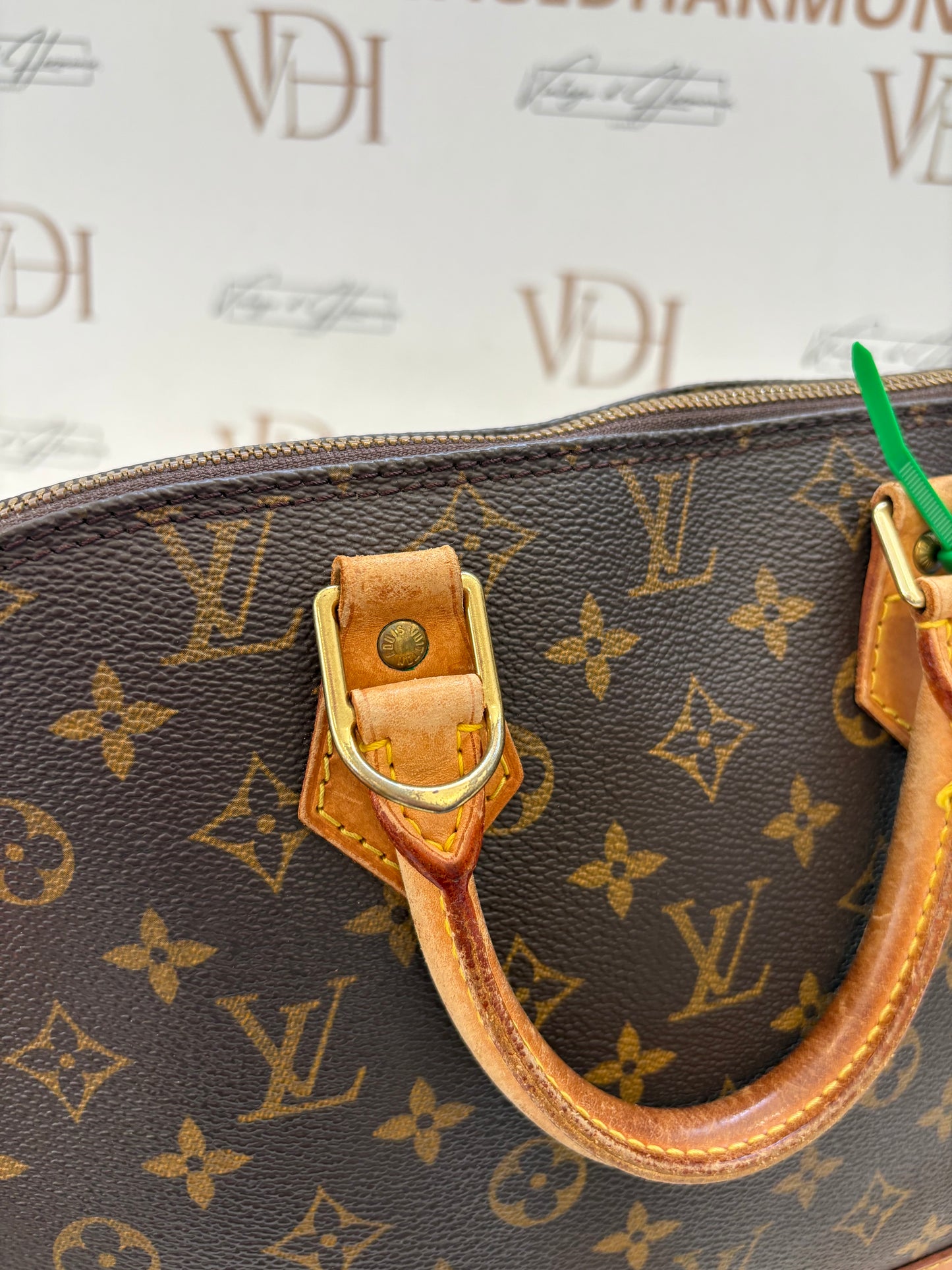 017105 - Louis Vuitton Alma