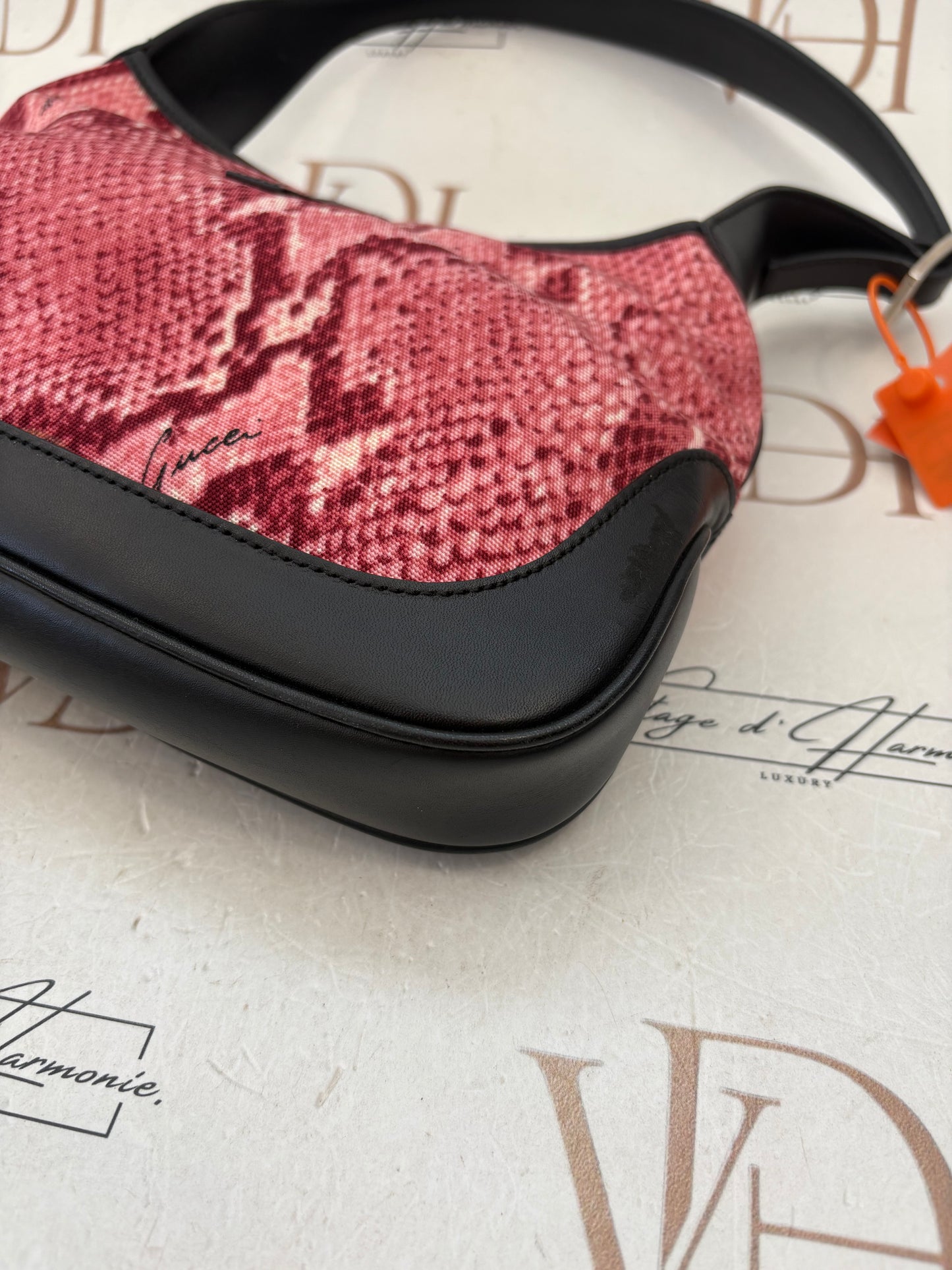 018665 - Gucci Pink Black Jackie
