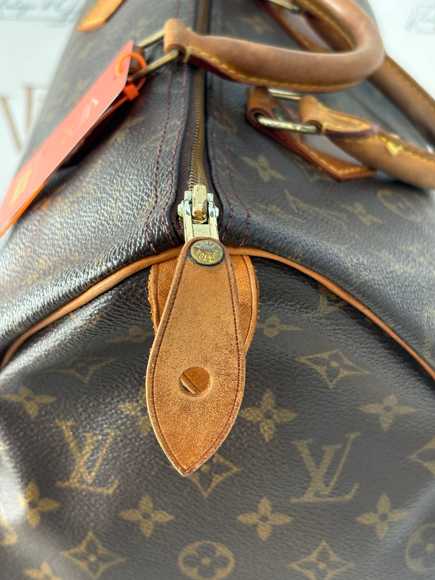 018372 - Louis Vuitton Speedy 35