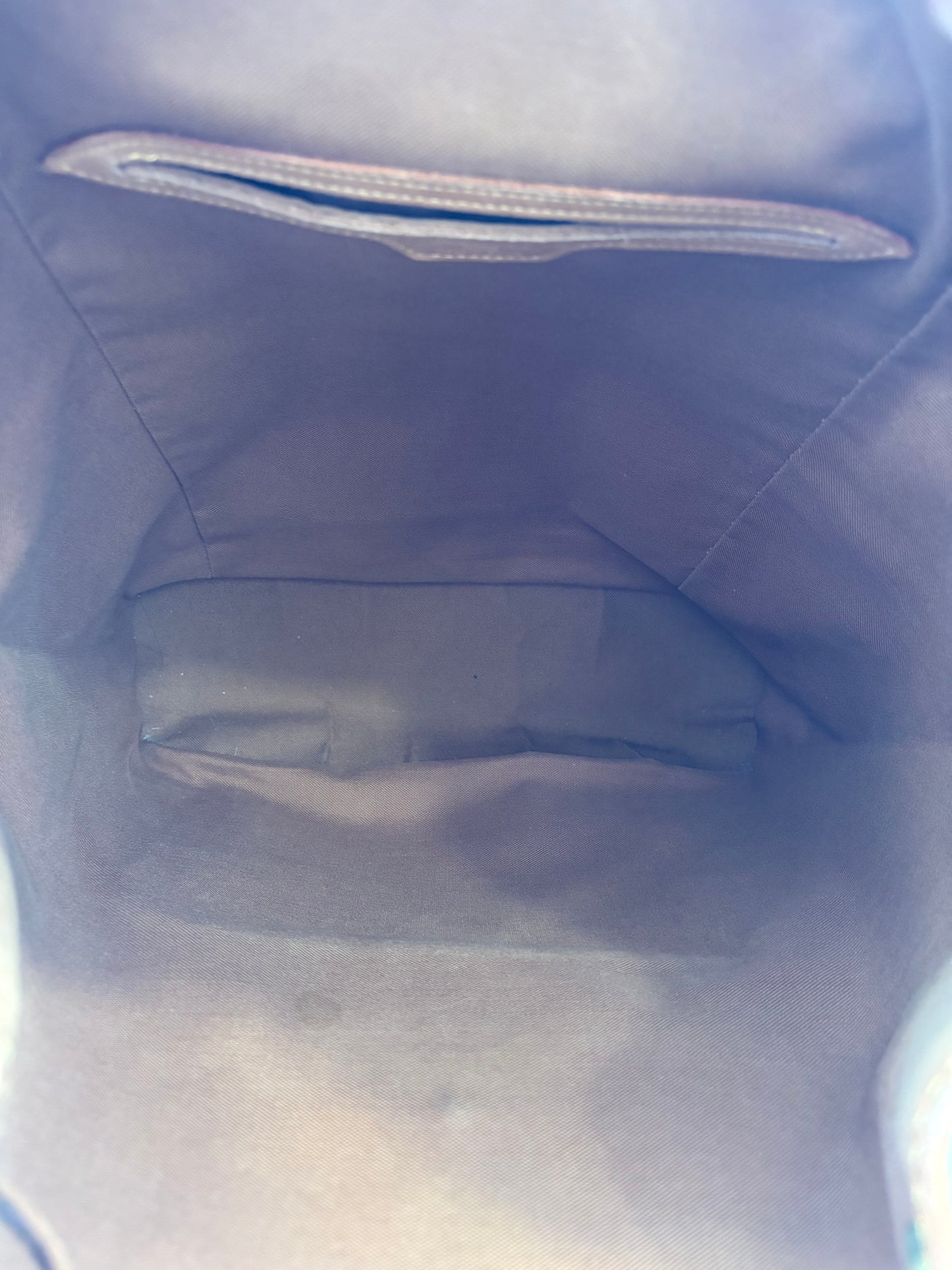 018121 - Louis Vuitton Montsouris GM