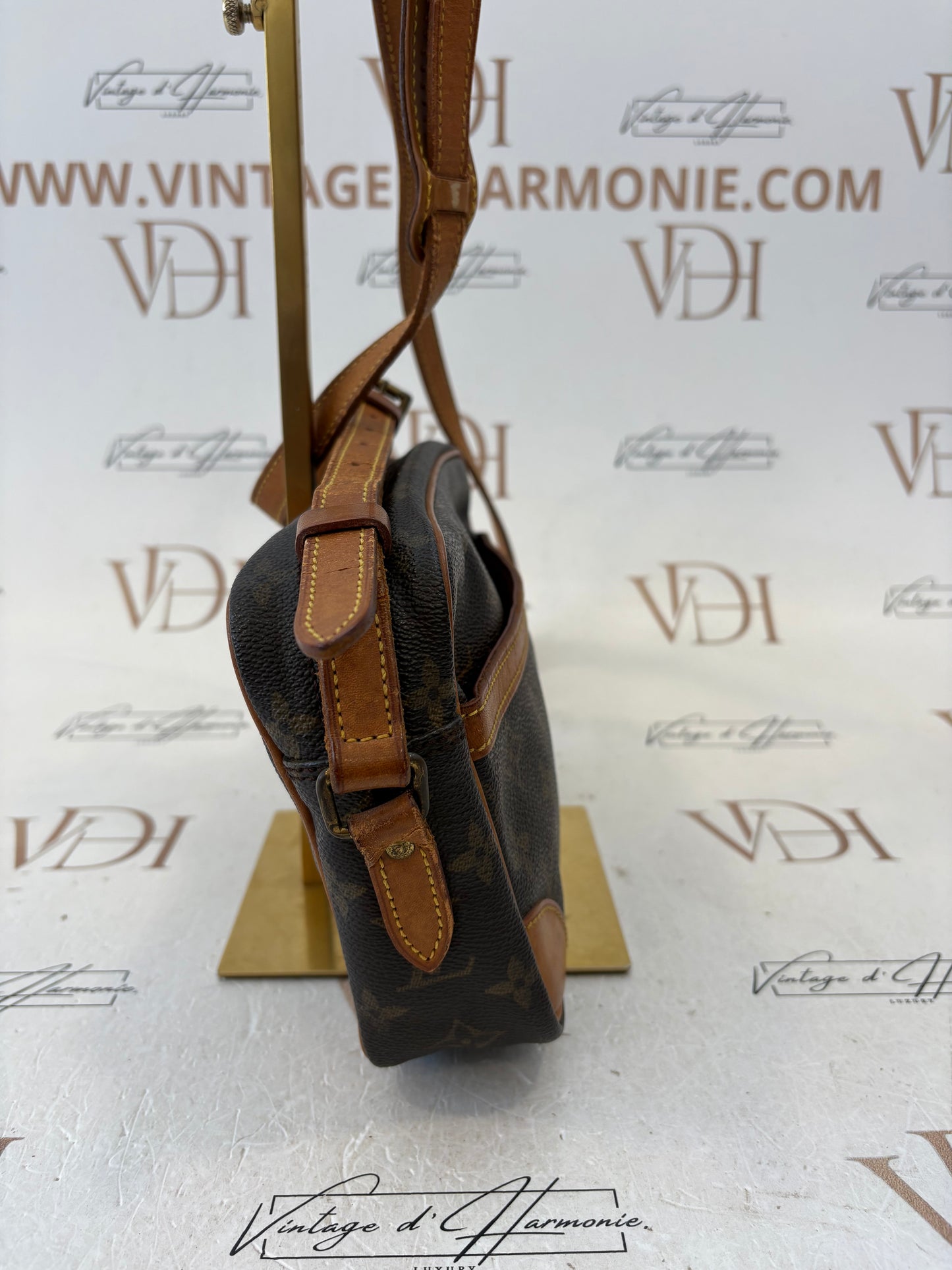 018289 - Louis Vuitton Trocadero 24
