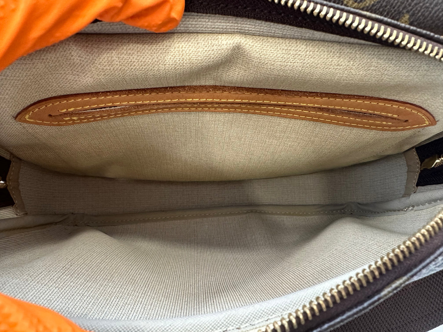 017934 - Louis Vuitton Reporter PM