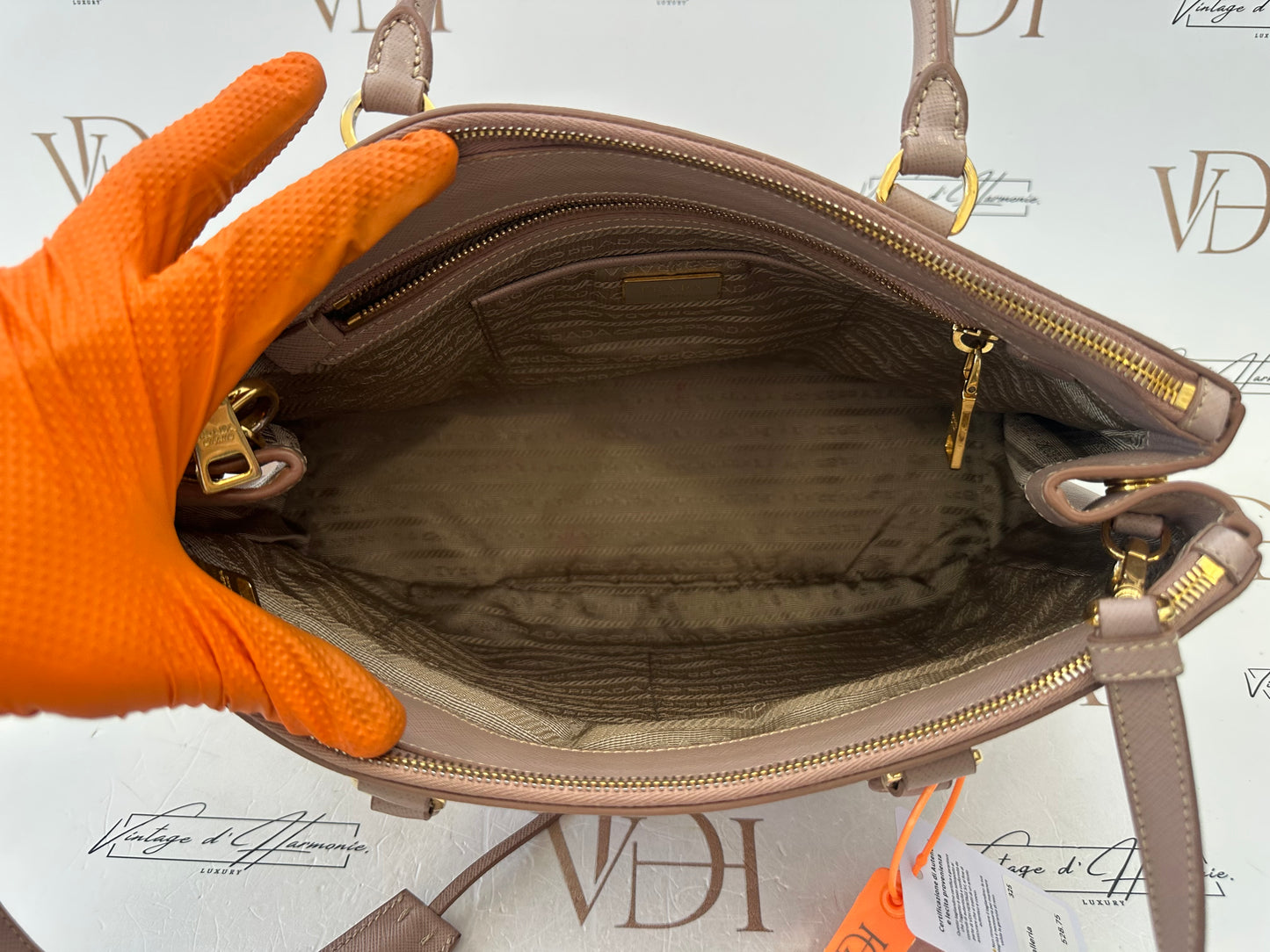 383142 - Prada Galleria