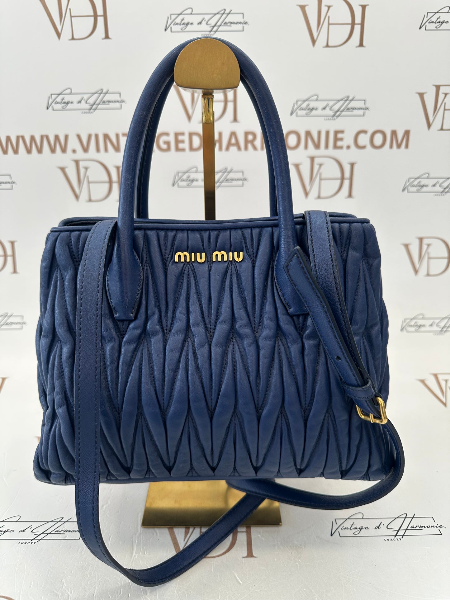 382661 -  Miu Miu Avenue