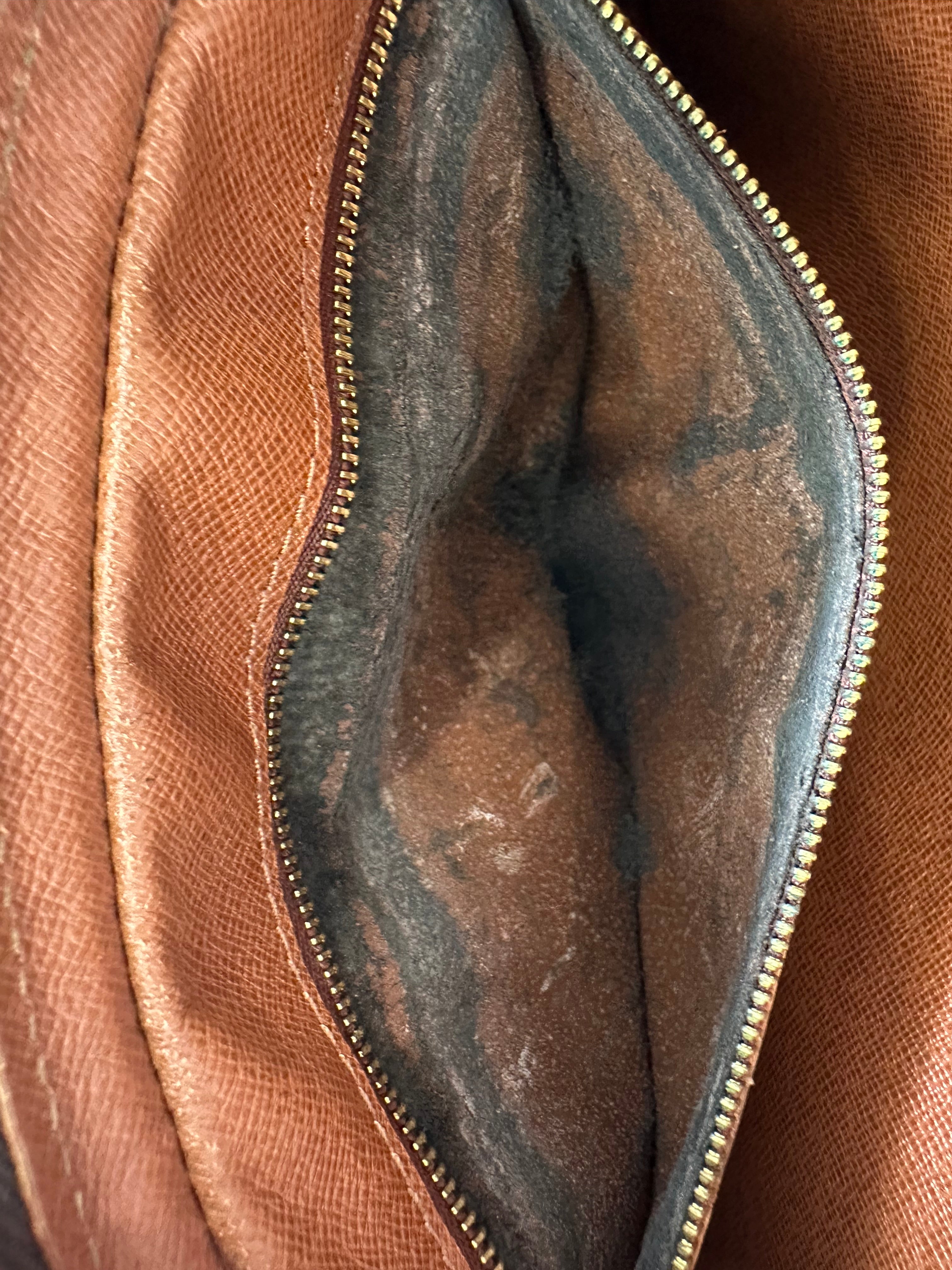 Louis Vuitton Dragonne GM