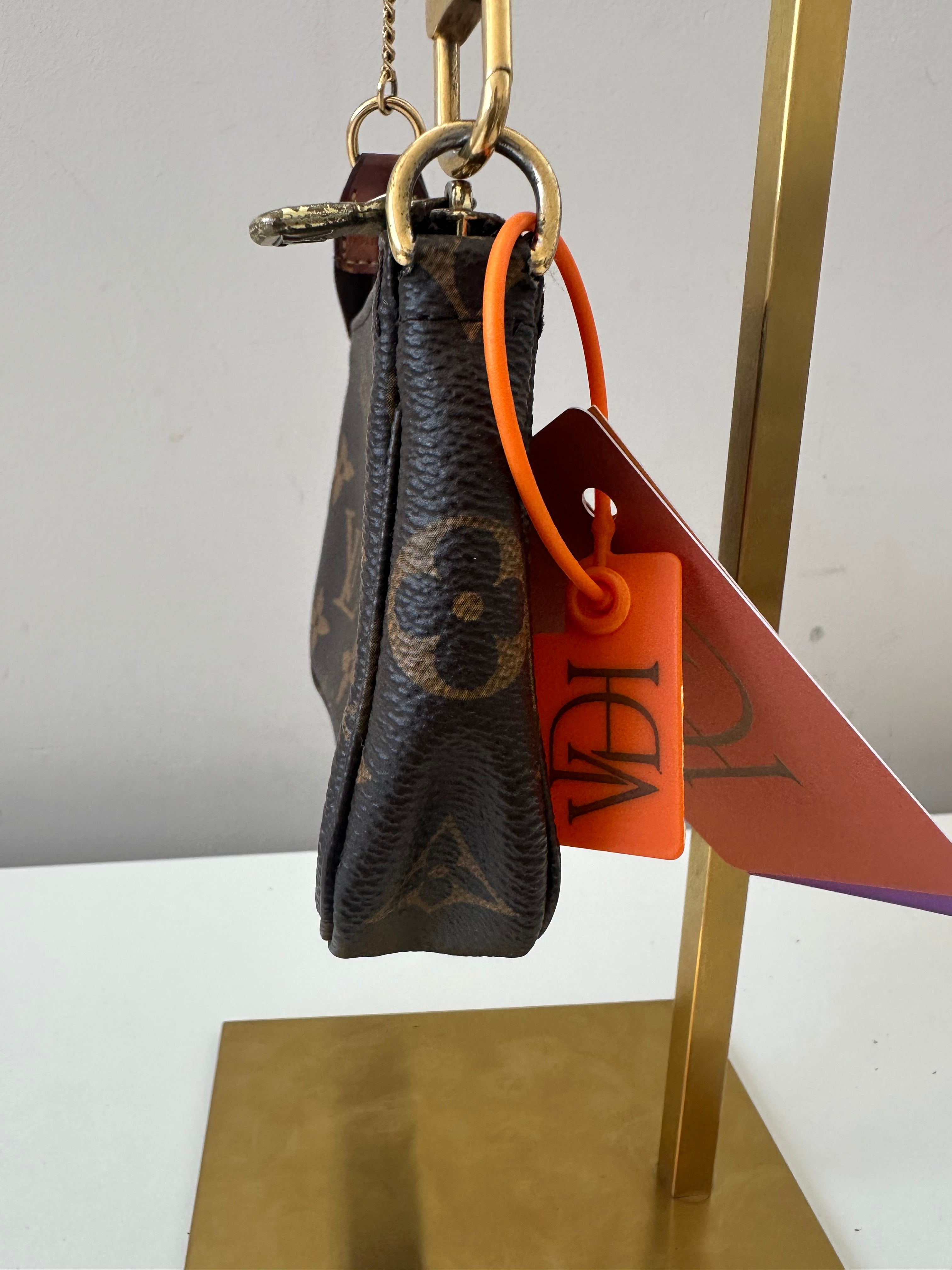 Louis Vuitton Mini Pochette