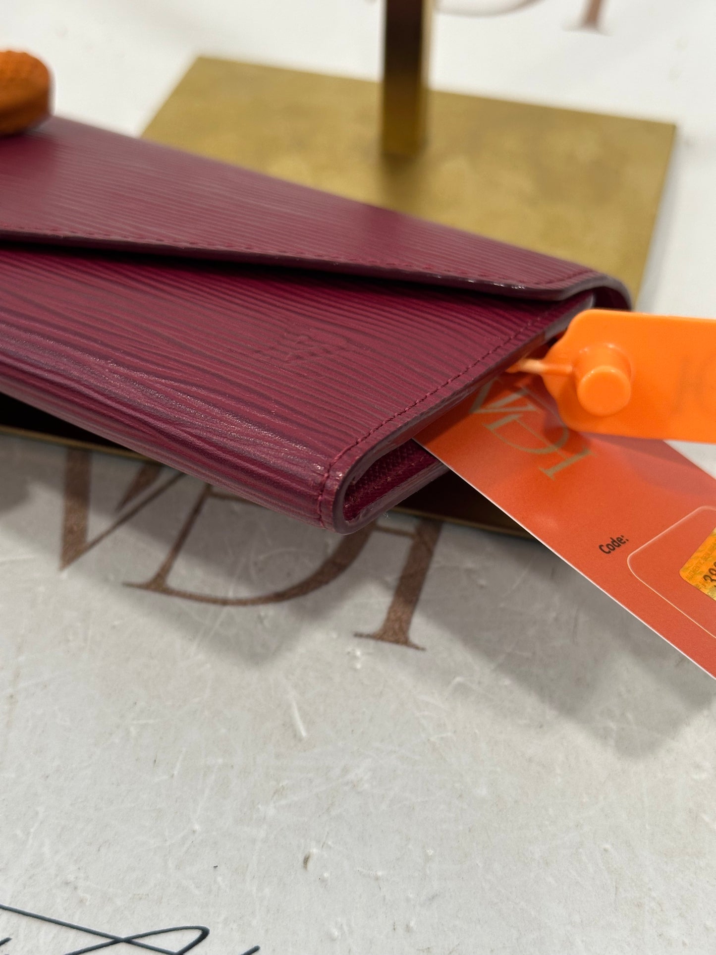 383993 - Louis Vuitton Josephine Wallet