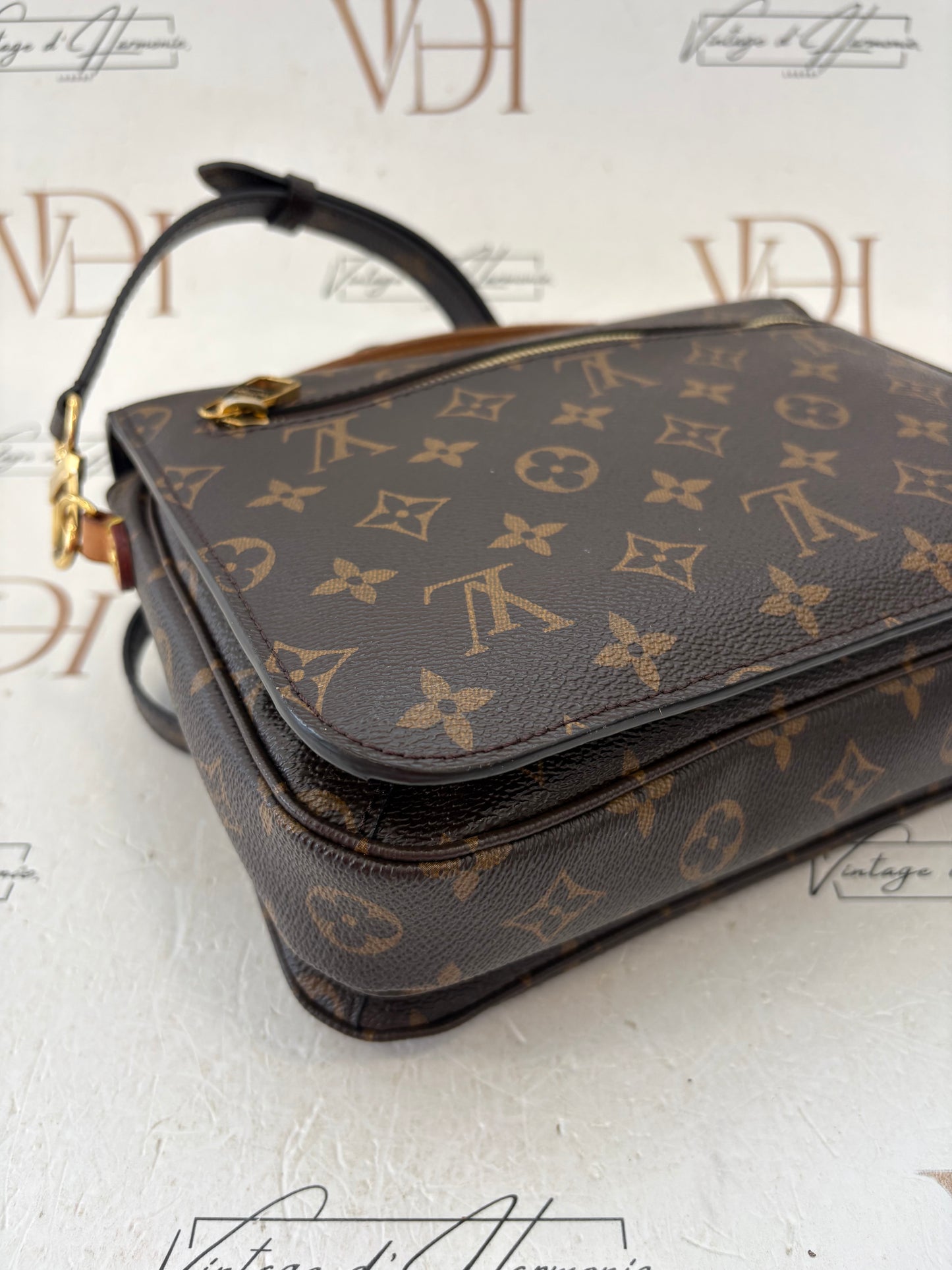 201402 - Louis Vuitton Metis