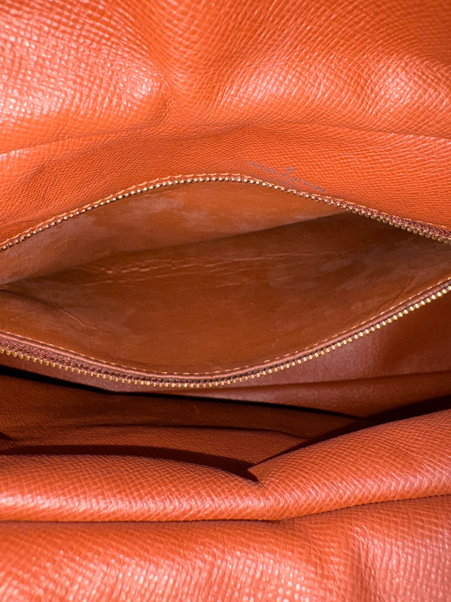 018797 - Louis Vuitton Boulogne