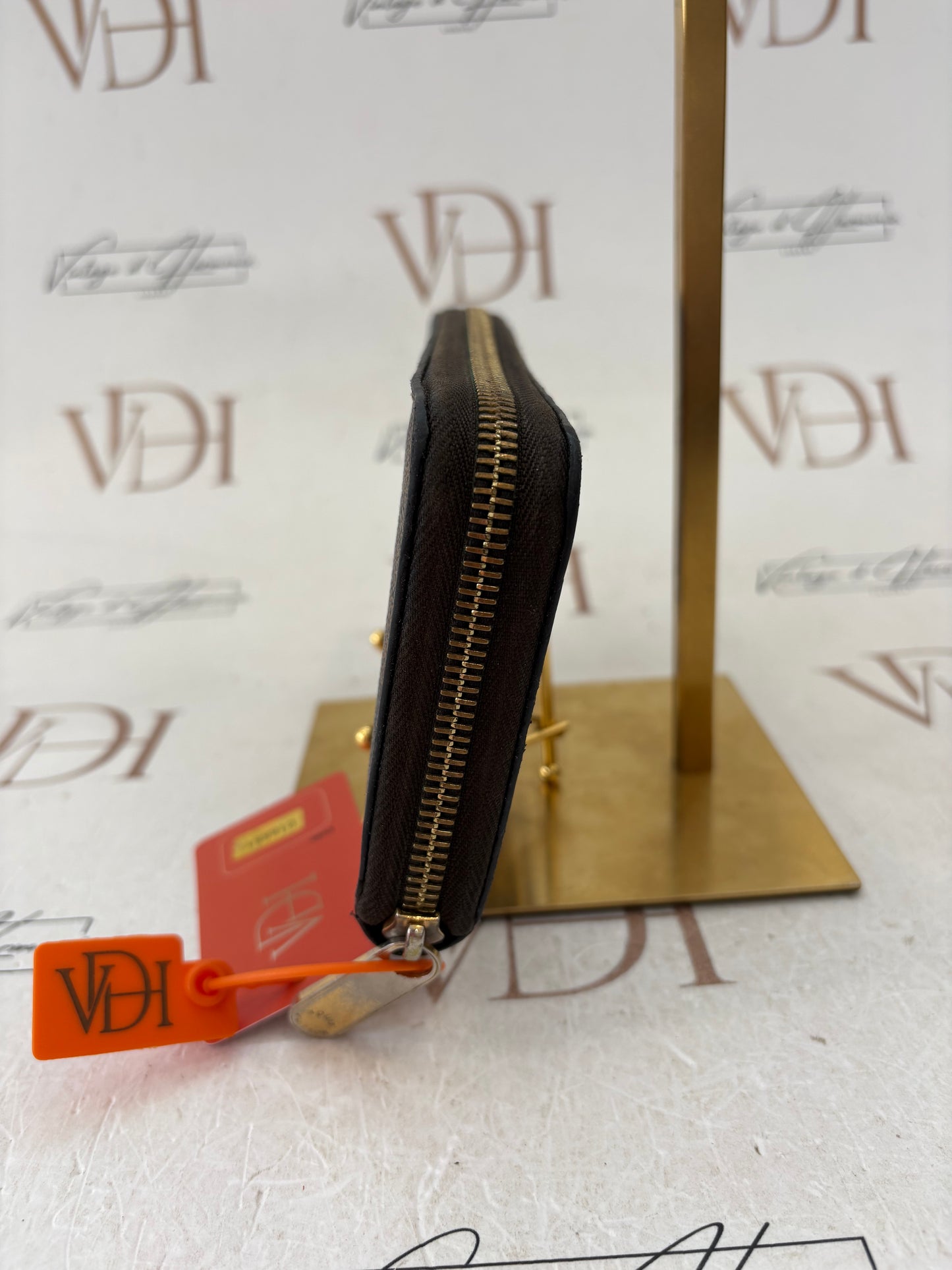 018551 - Louis Vuitton Wallet Damier