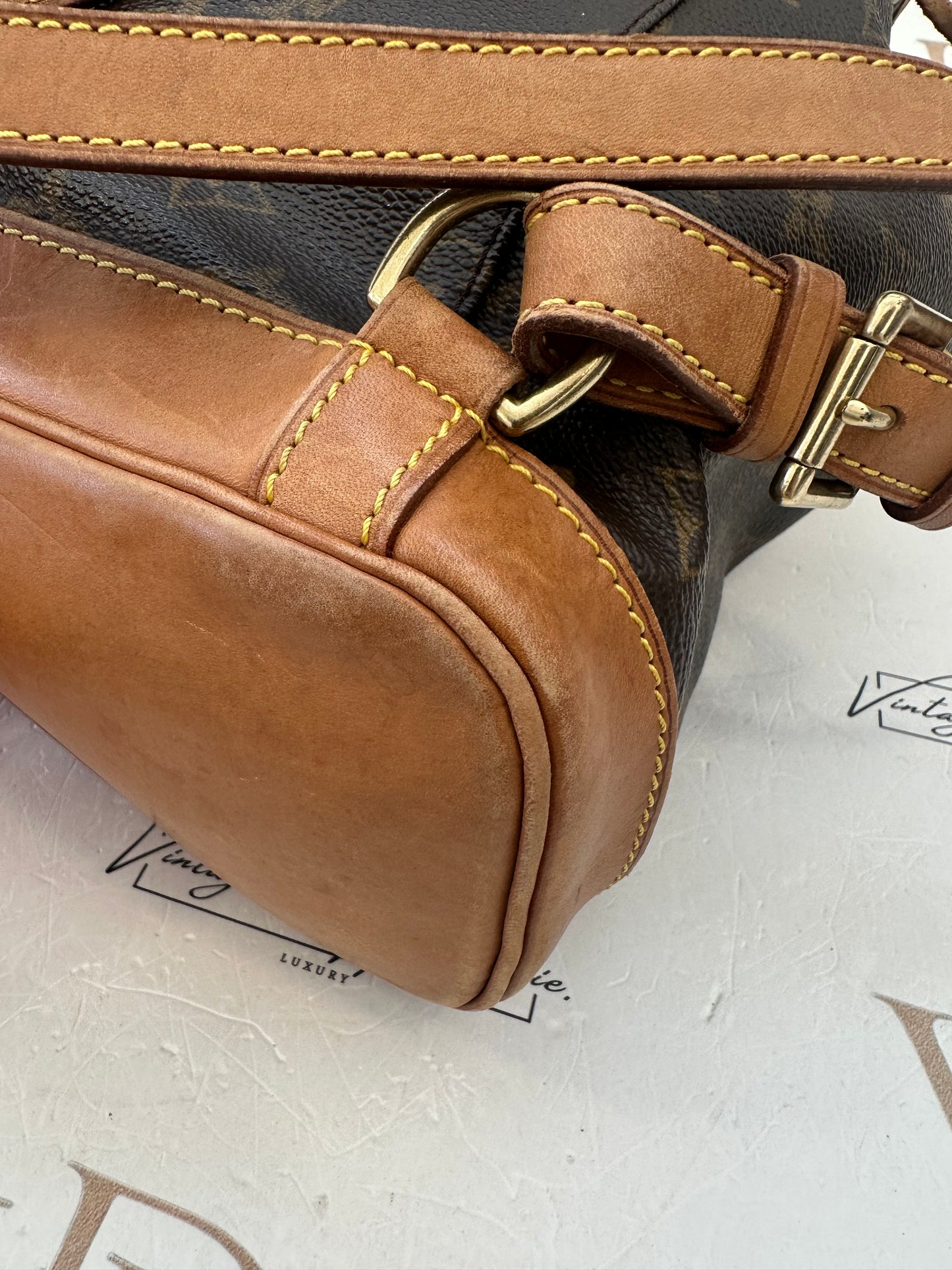 016867 - Louis Vuitton Montsouris MM