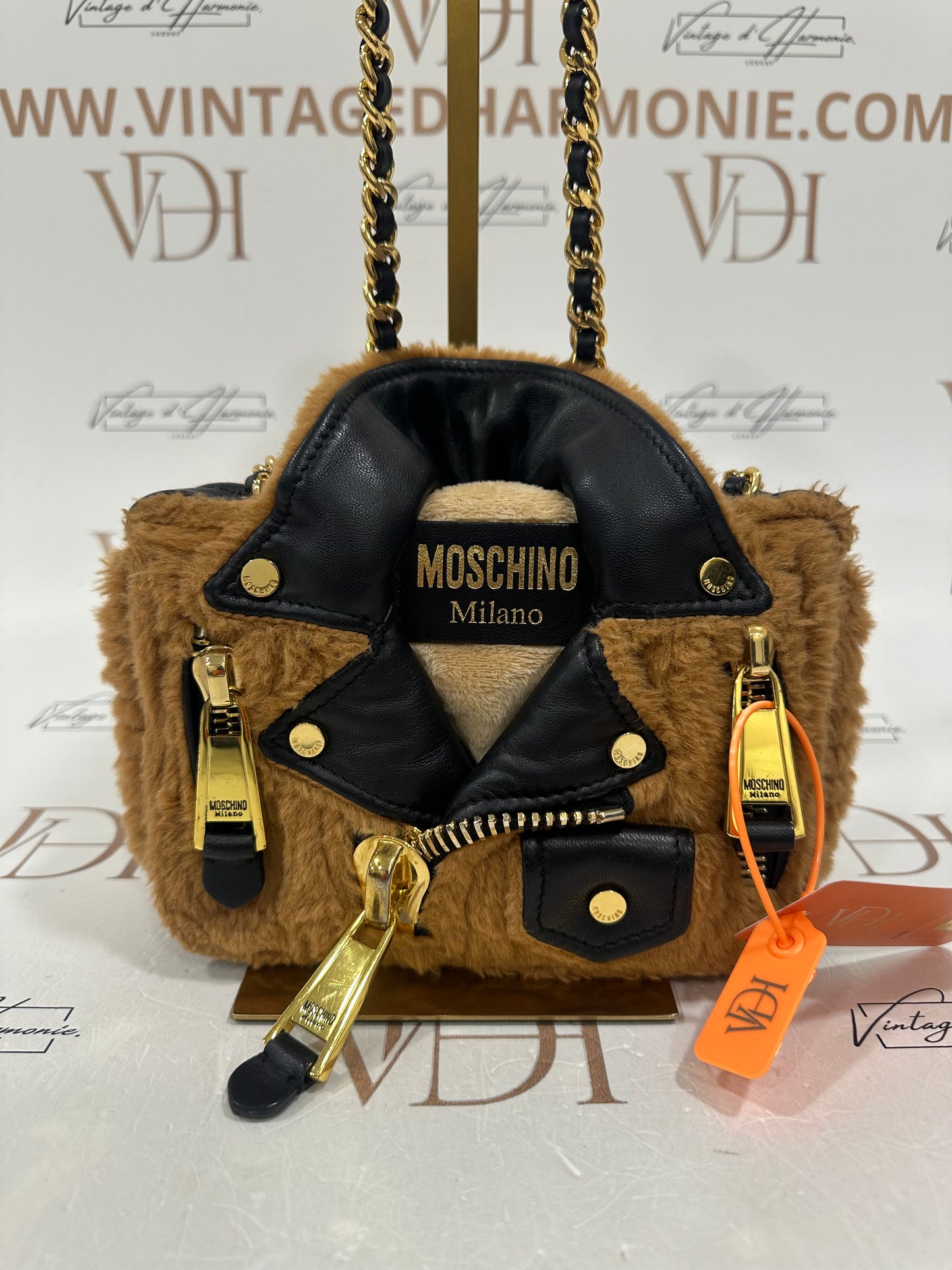 102190 - Moschino Biker