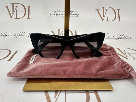 016815 - Miu Miu Sunglasses