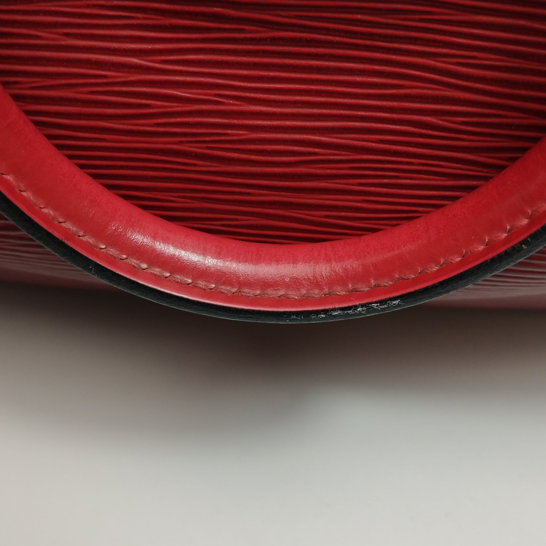 Louis Vuitton (LV) Speedy25 Red